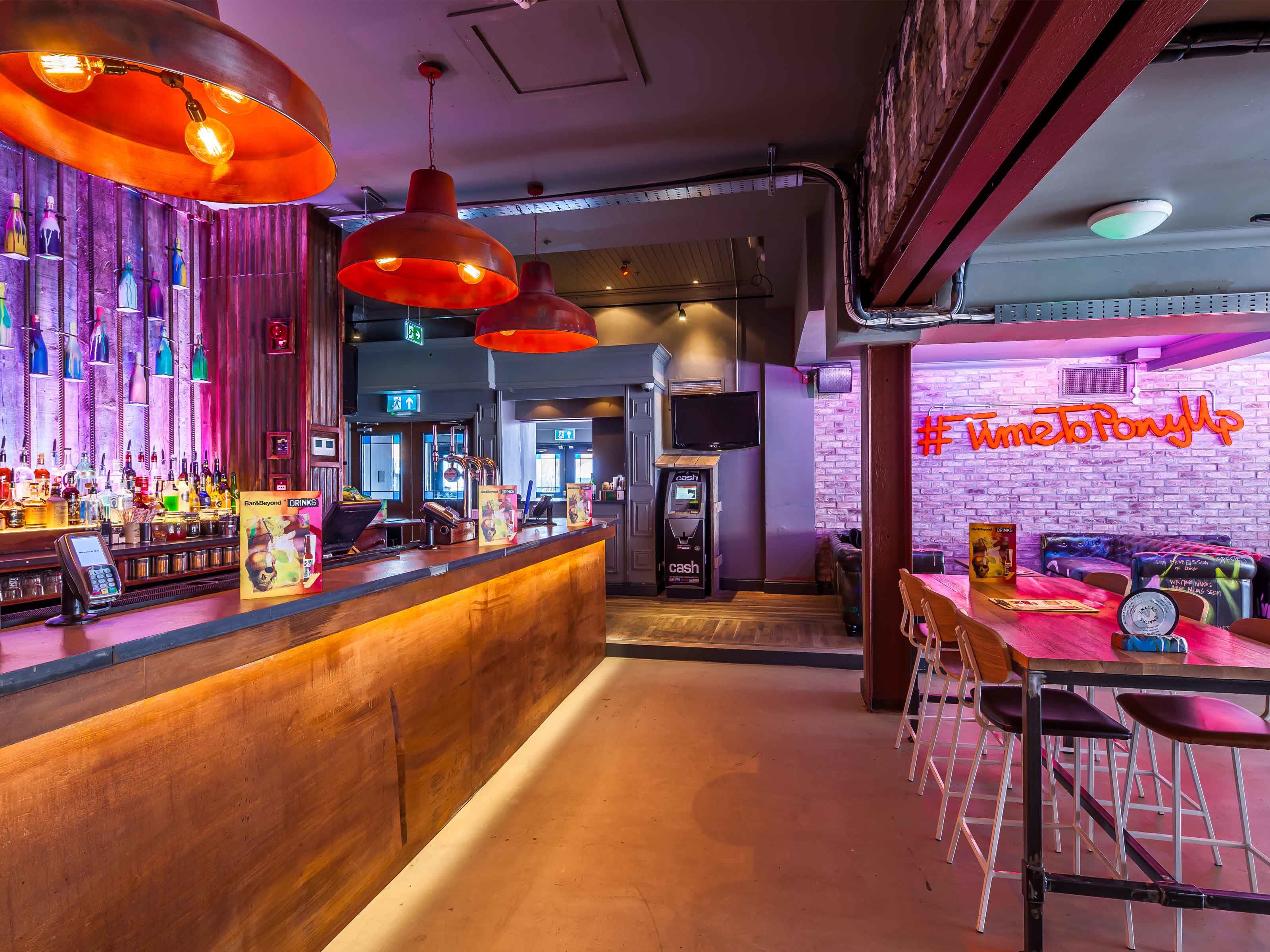 Front Bar - mnomsytbfpp.jpg