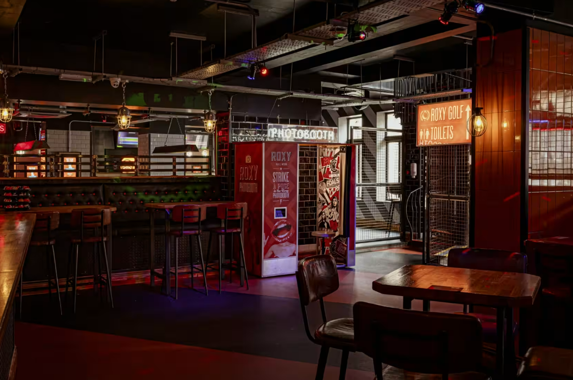 Stylish industrial venue hire for networking events at Roxy Ball Room Boar Lane.