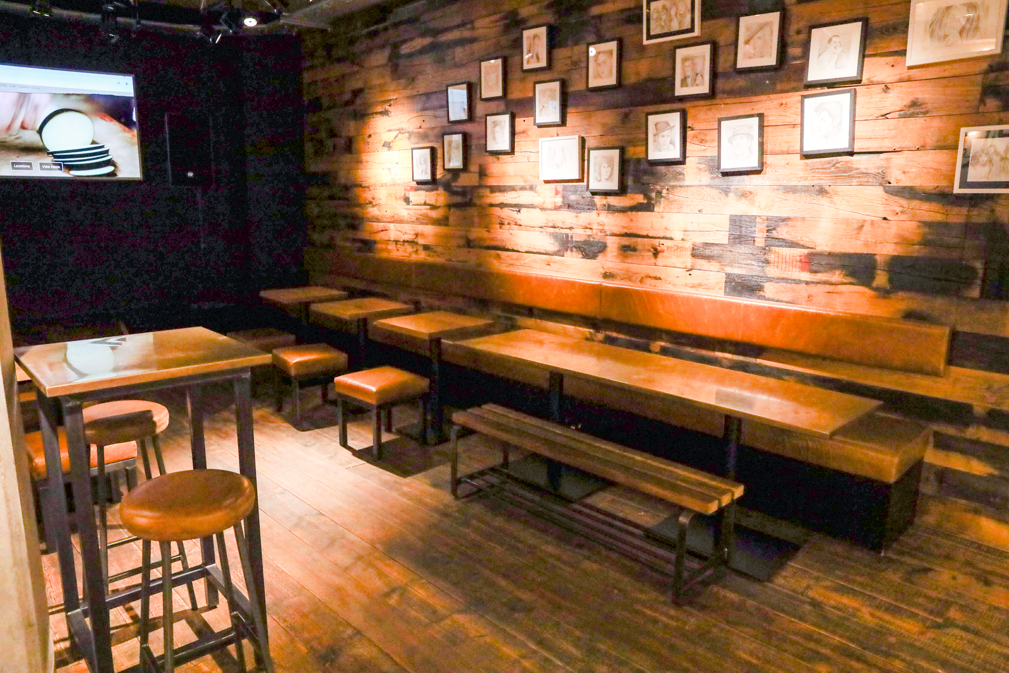 Whole Venue - jcfqj5a0et4.jpg