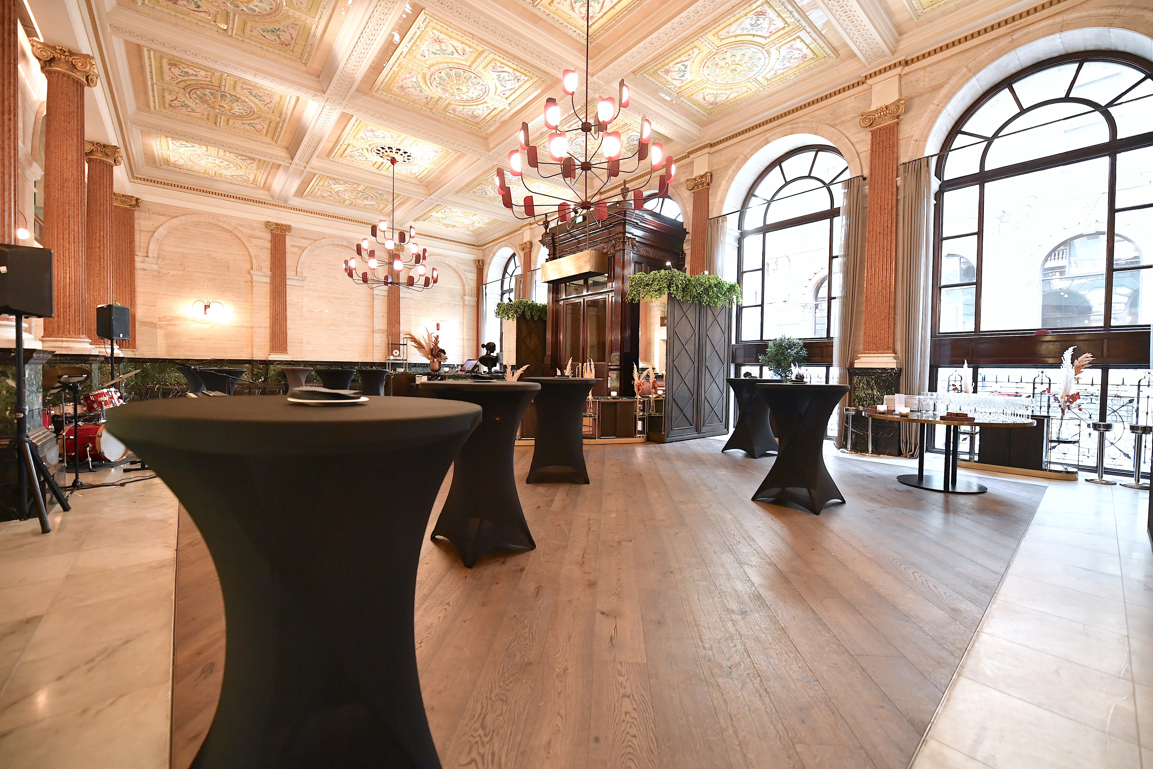Banking Hall - hwafw5tbabw.JPG
