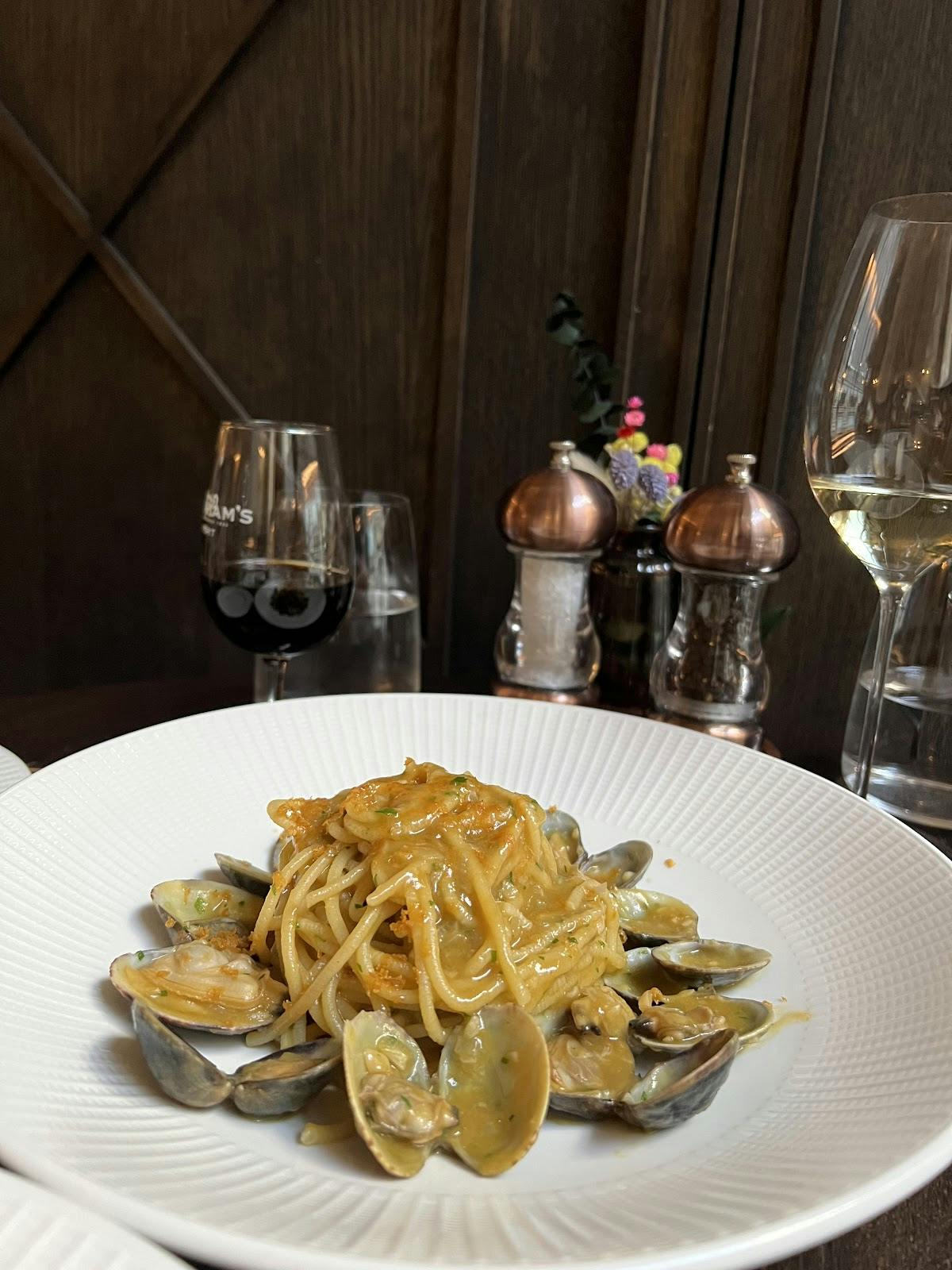 Piazza Italiana - >JC</a>