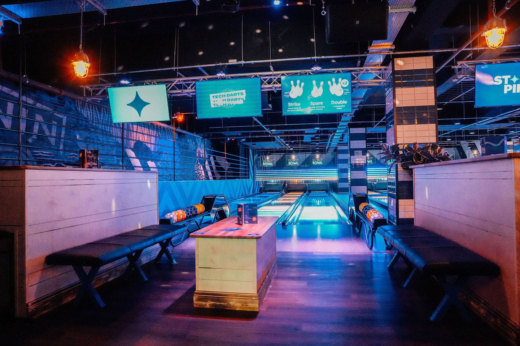 Star Pins Liverpool bowling venue for corporate team building and networking events.