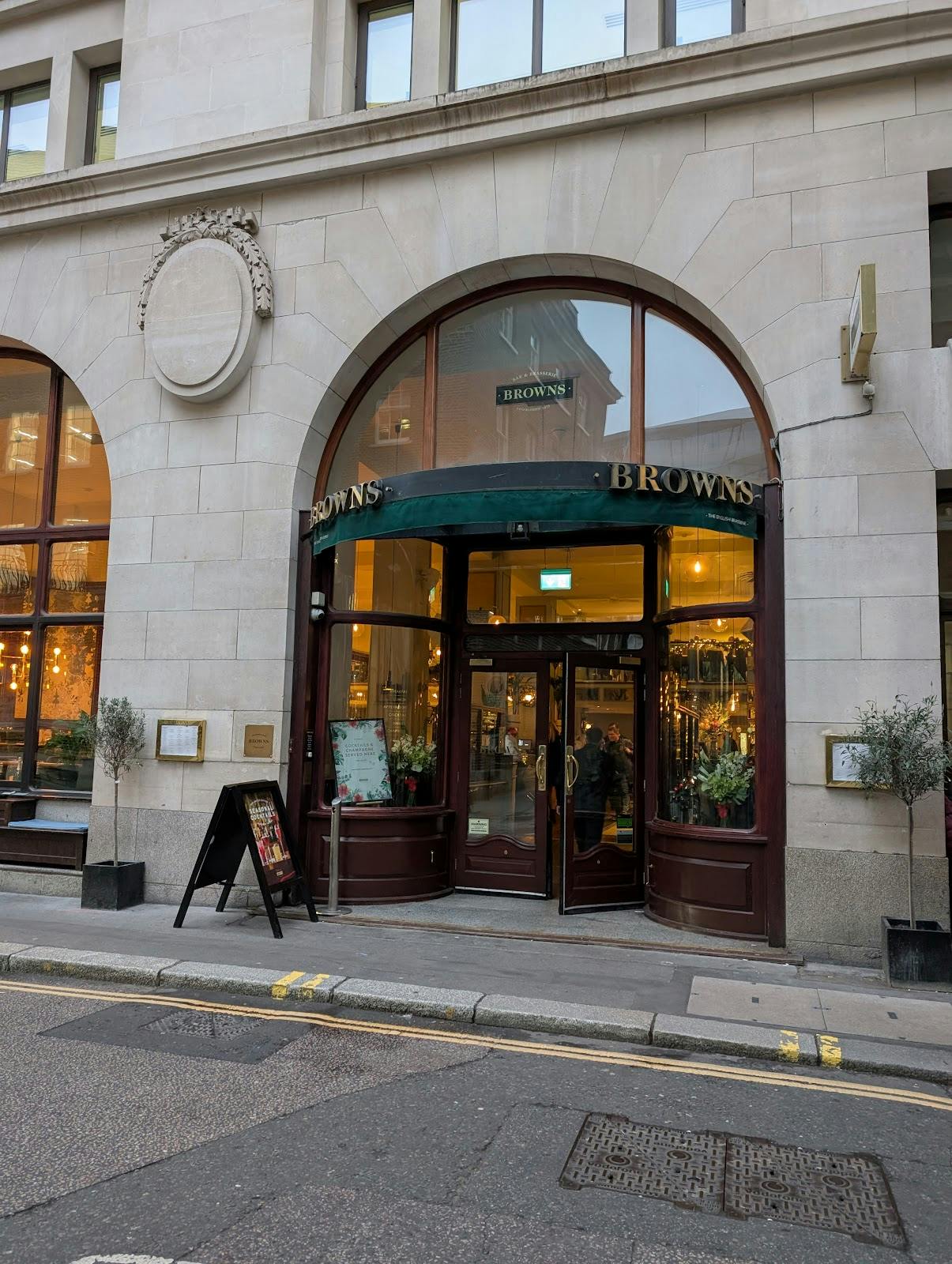 Browns Old Jewry - >P Zyambo</a>