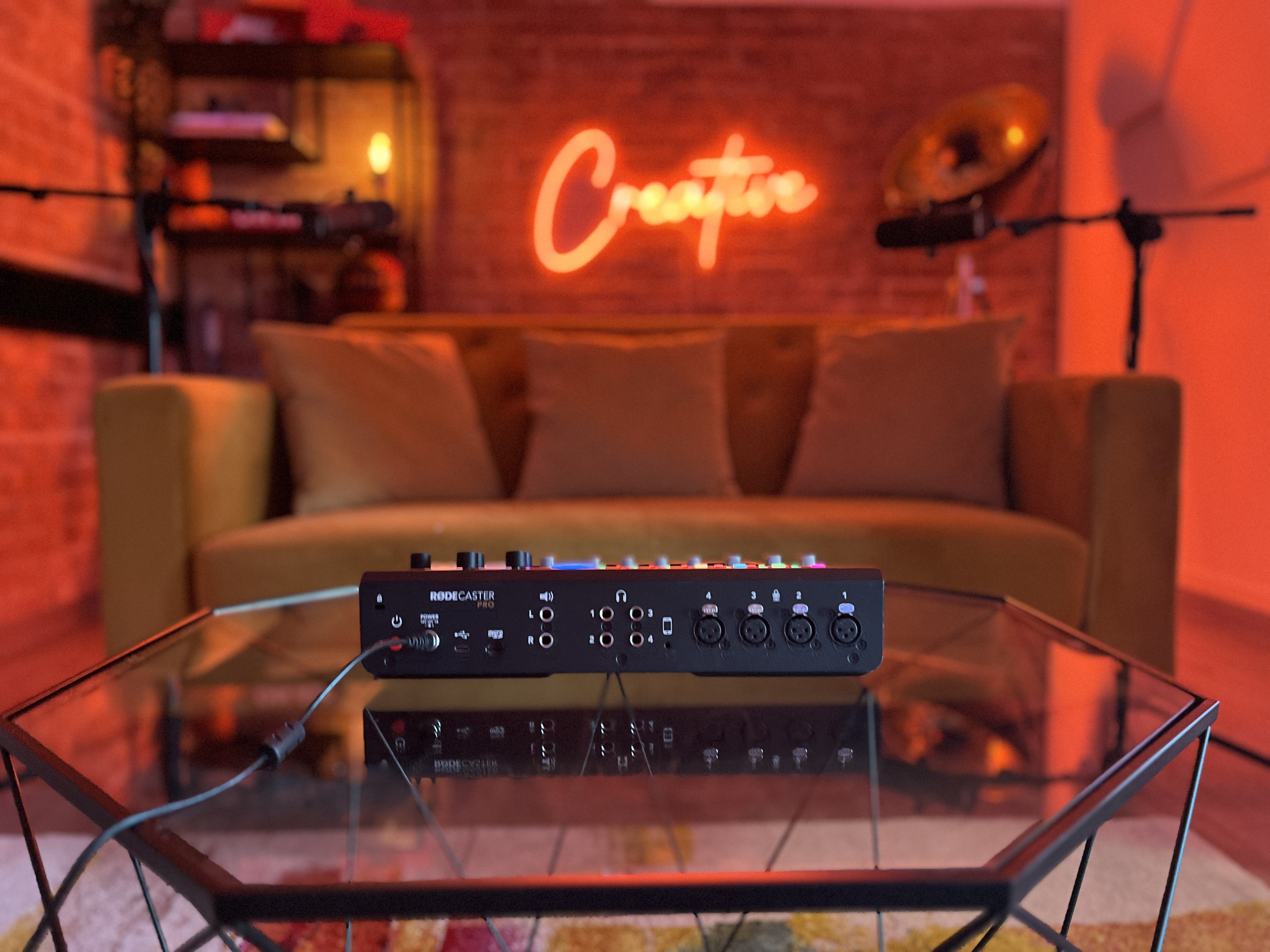 Creators House - Podcast Studio  - llcualhooid.JPG