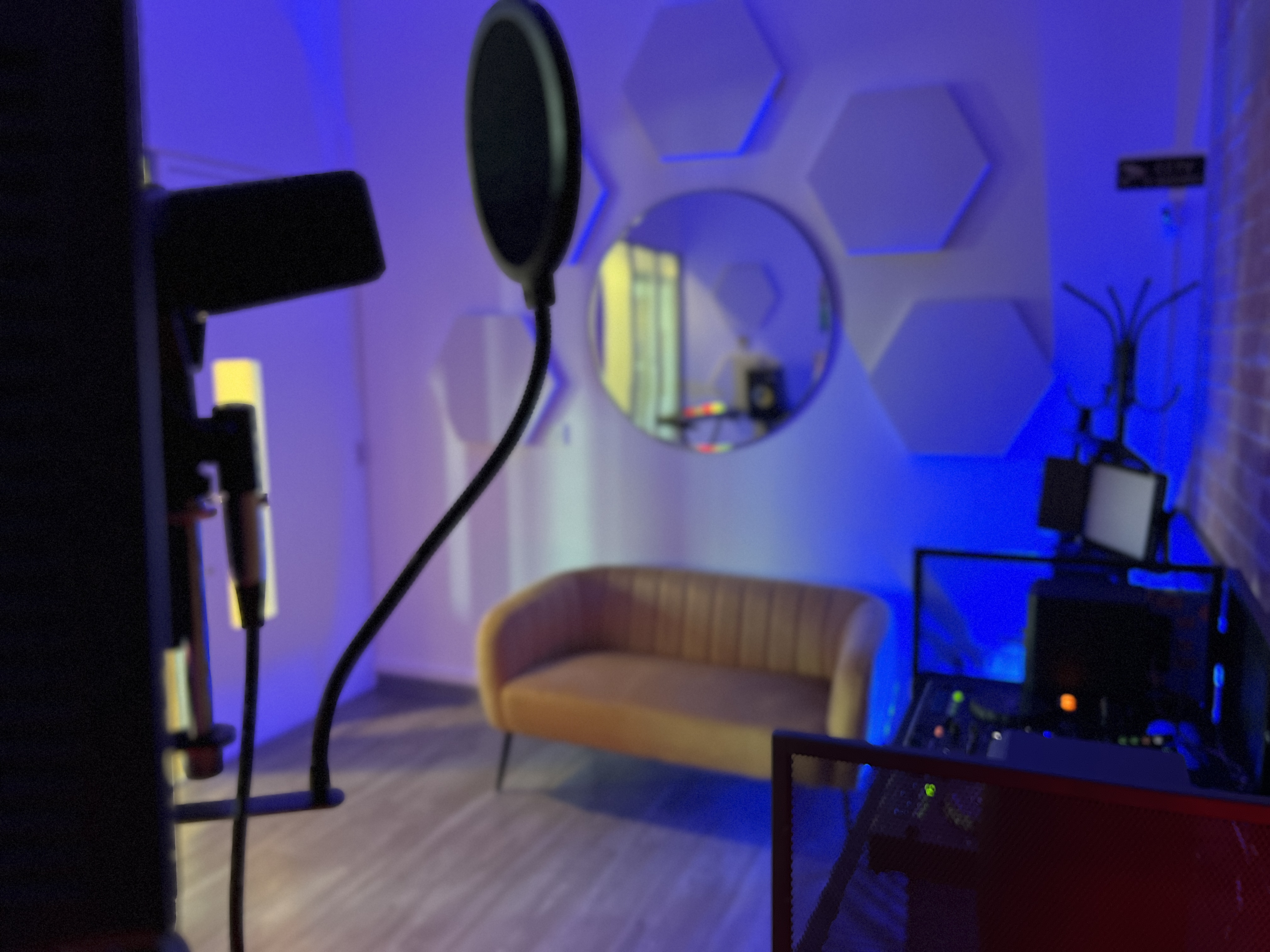 Creators House - Music Studio  - oefg1nysbkt.JPG