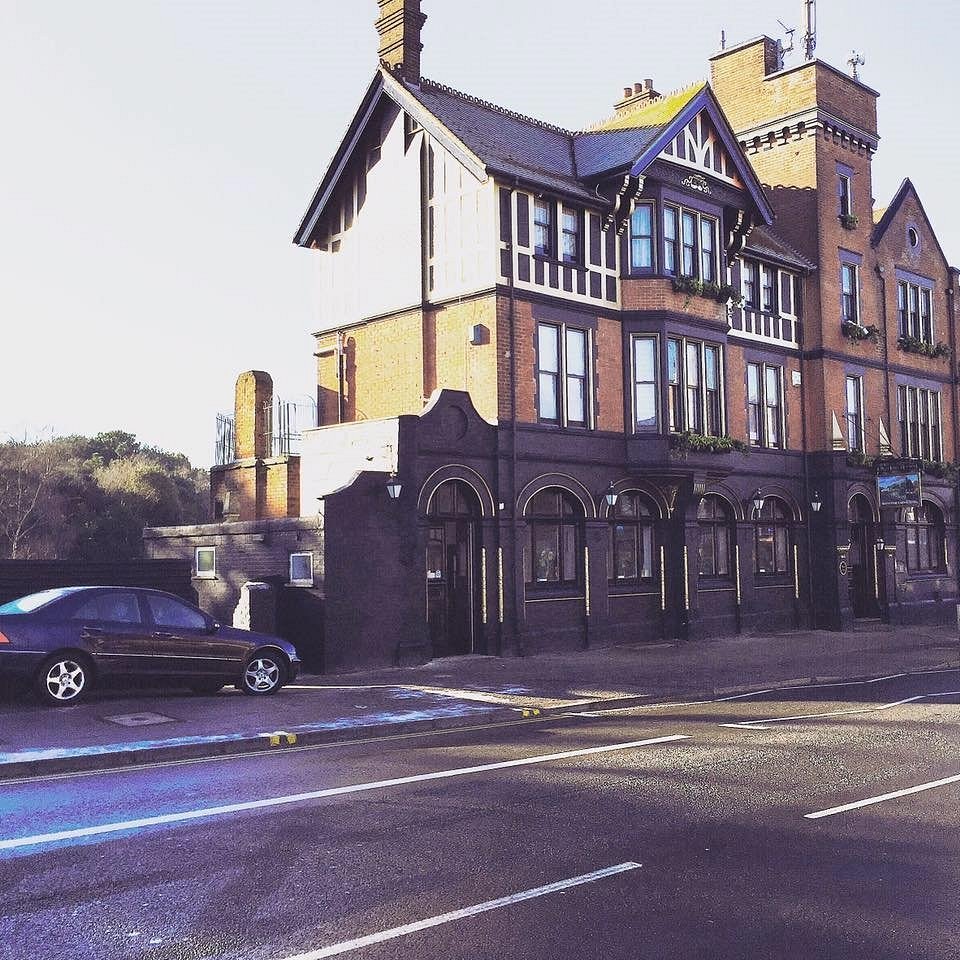 BRANKSOME RAILWAY HOTEL (2025) All You ...