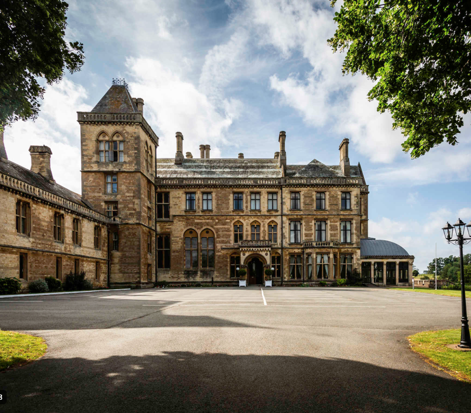 All venue - Accommodation and events room - 1f3srvkfmrr.png