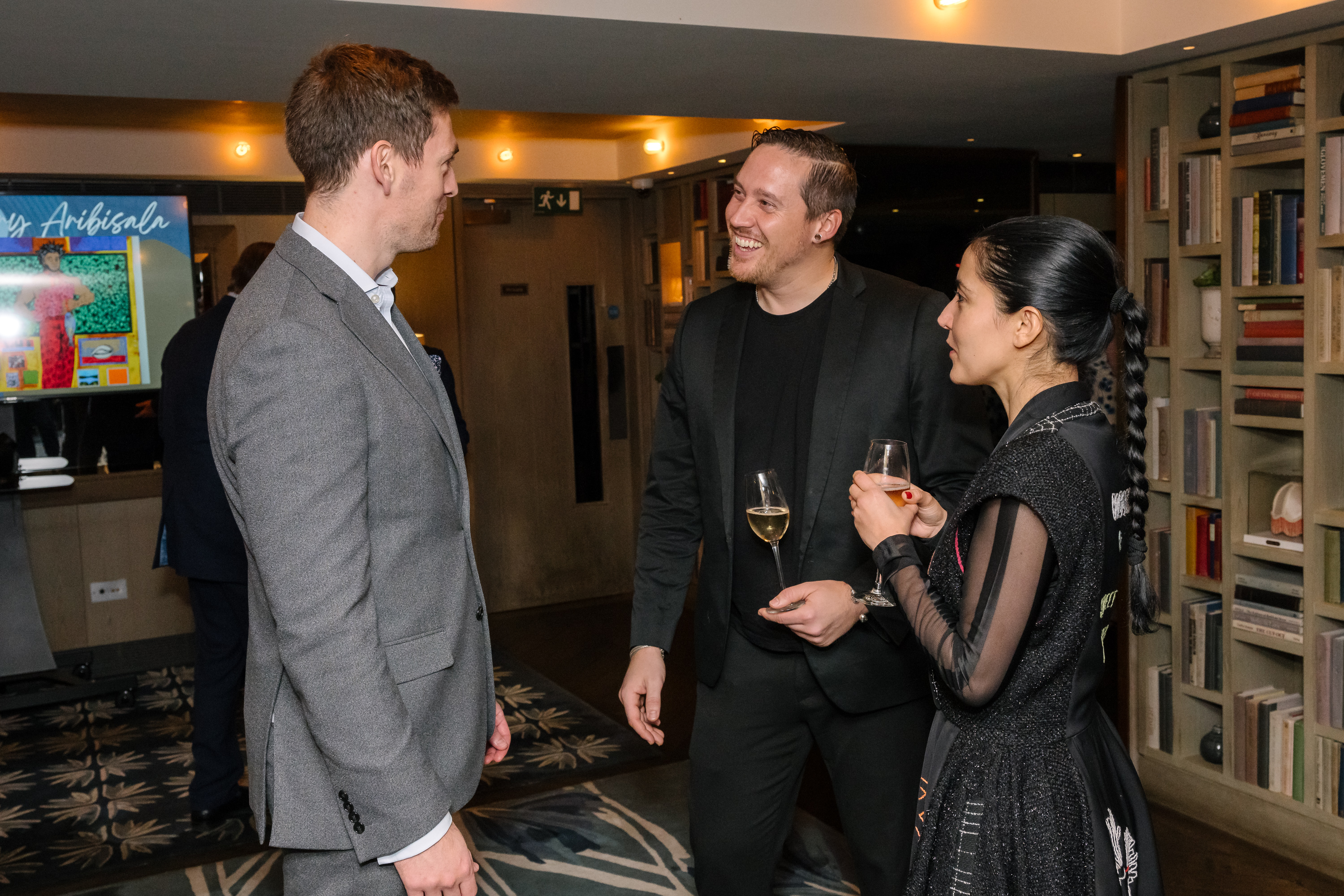 The Hari Bar - bfgvtzd3ojj.jpg