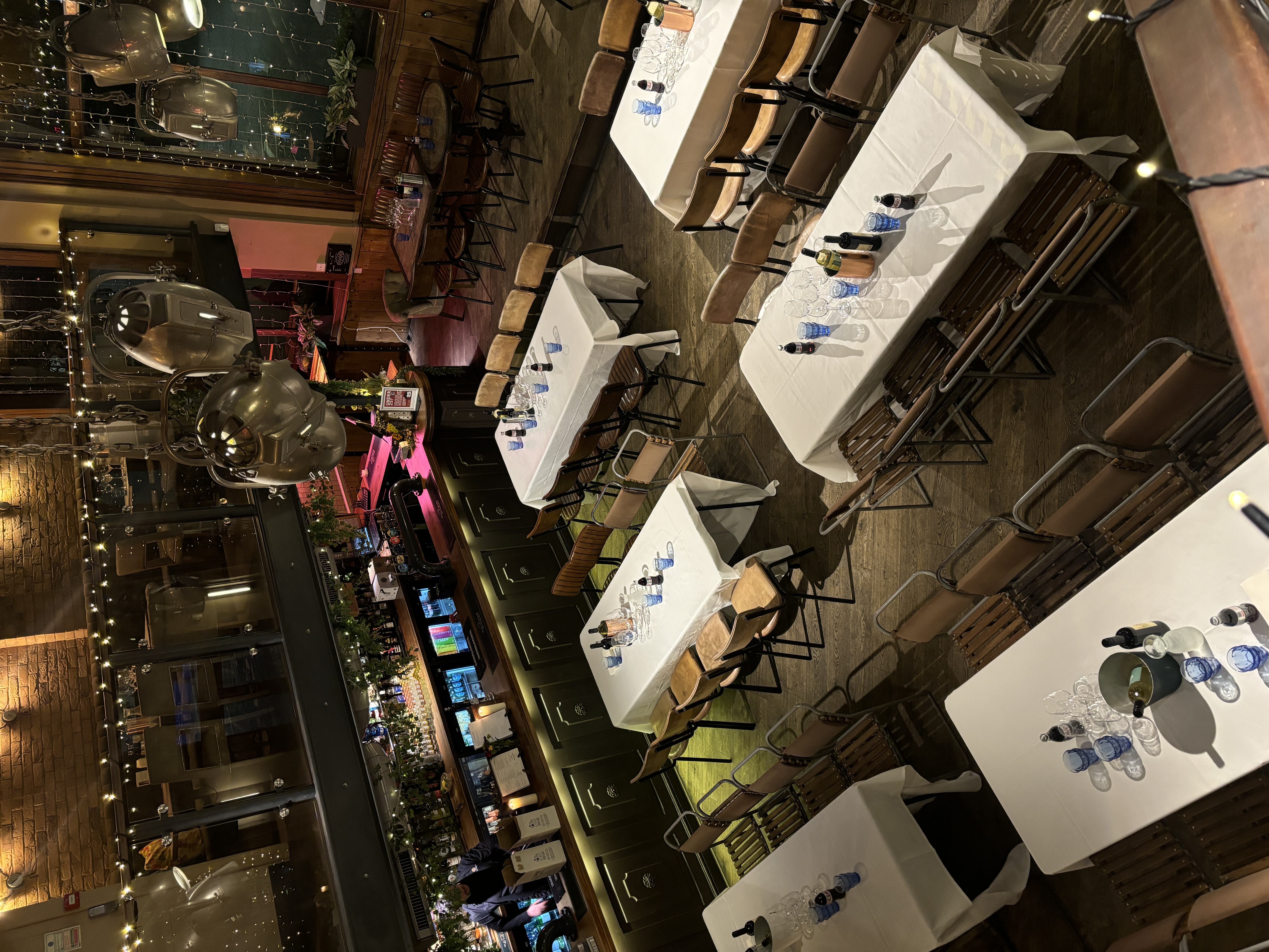 The Balfour Bar Room - oarvaqvyi4n.JPG