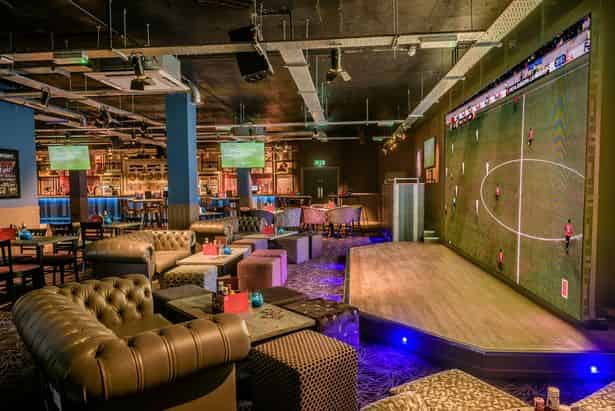 Cocktail bar