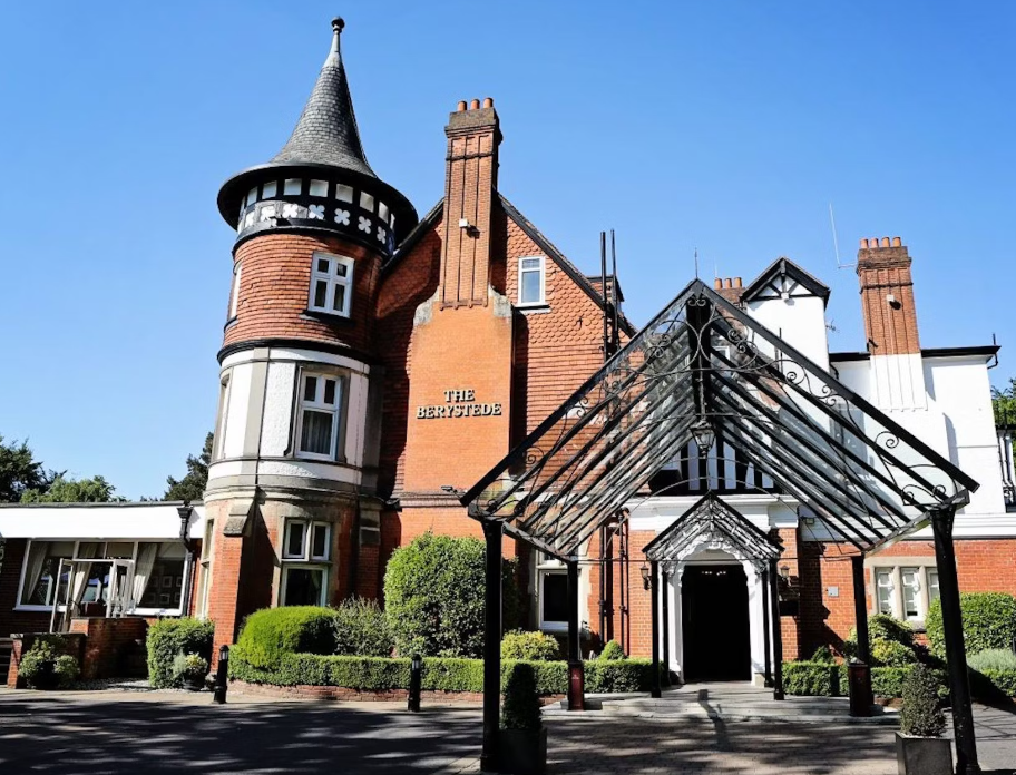 Windsor & Eton Suite: Historic boutique venue for corporate retreats and intimate weddings.