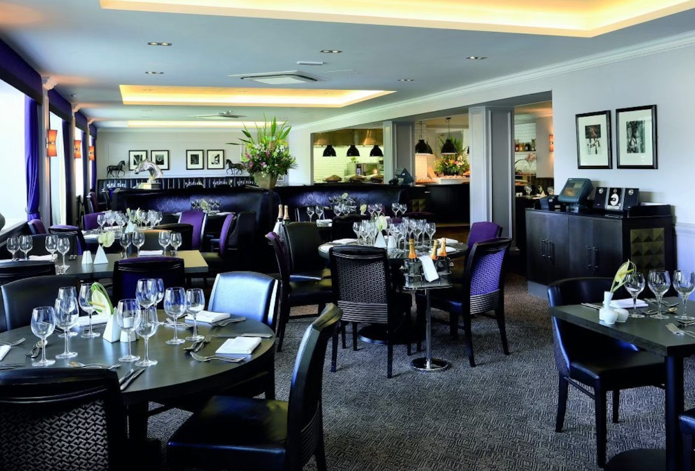 Contemporary Windsor & Eton Suite restaurant for corporate dinners and networking events.
