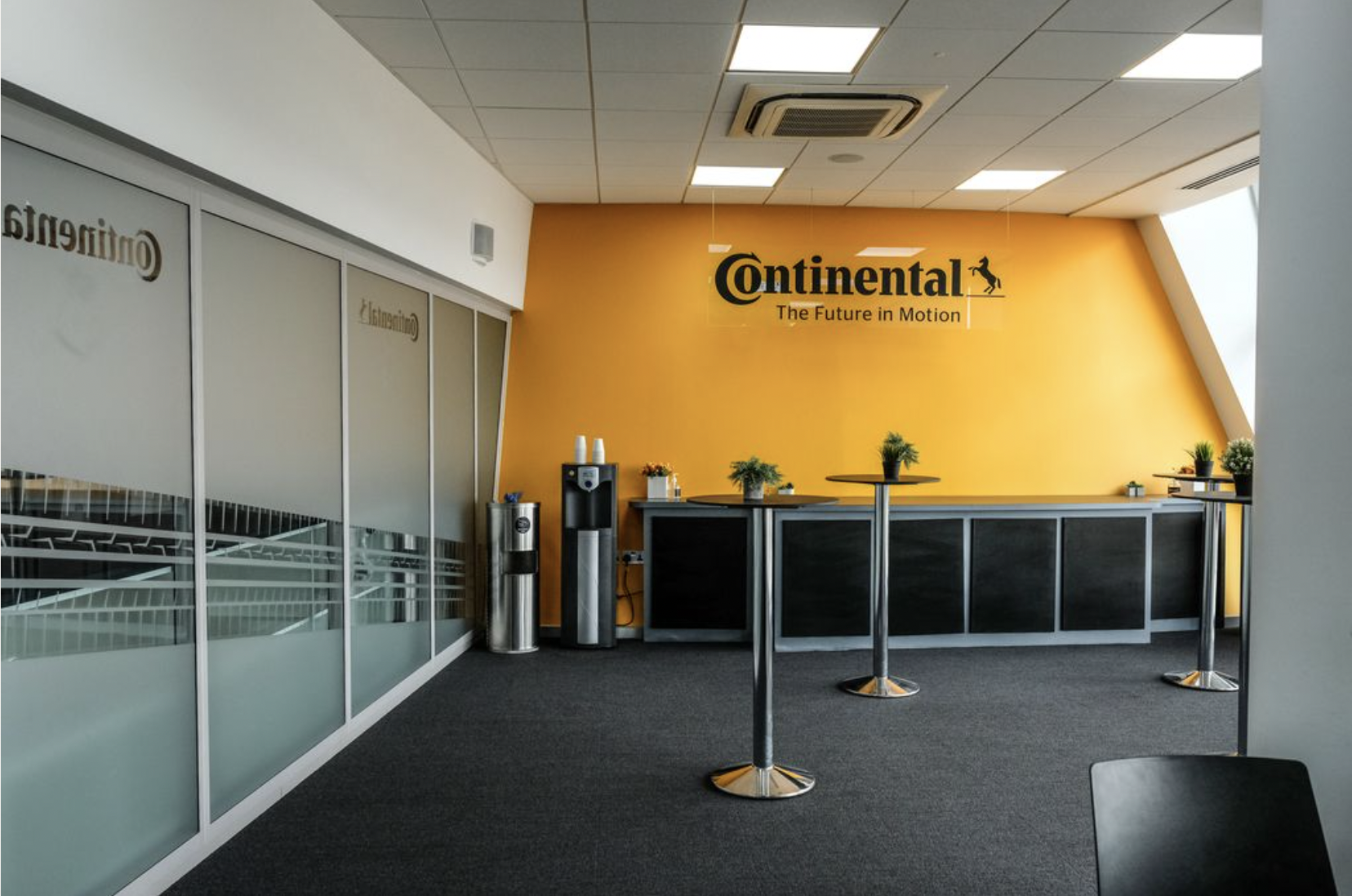 Continental Suite - 1u43qxhbtfq.png