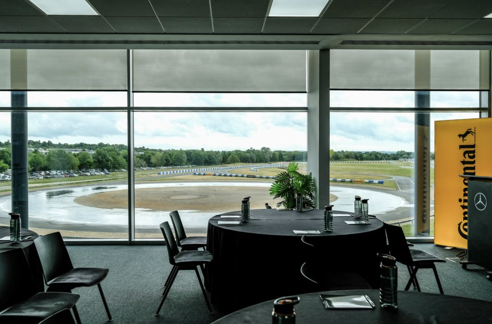 Continental Suite - o4bmyzgjipw.png