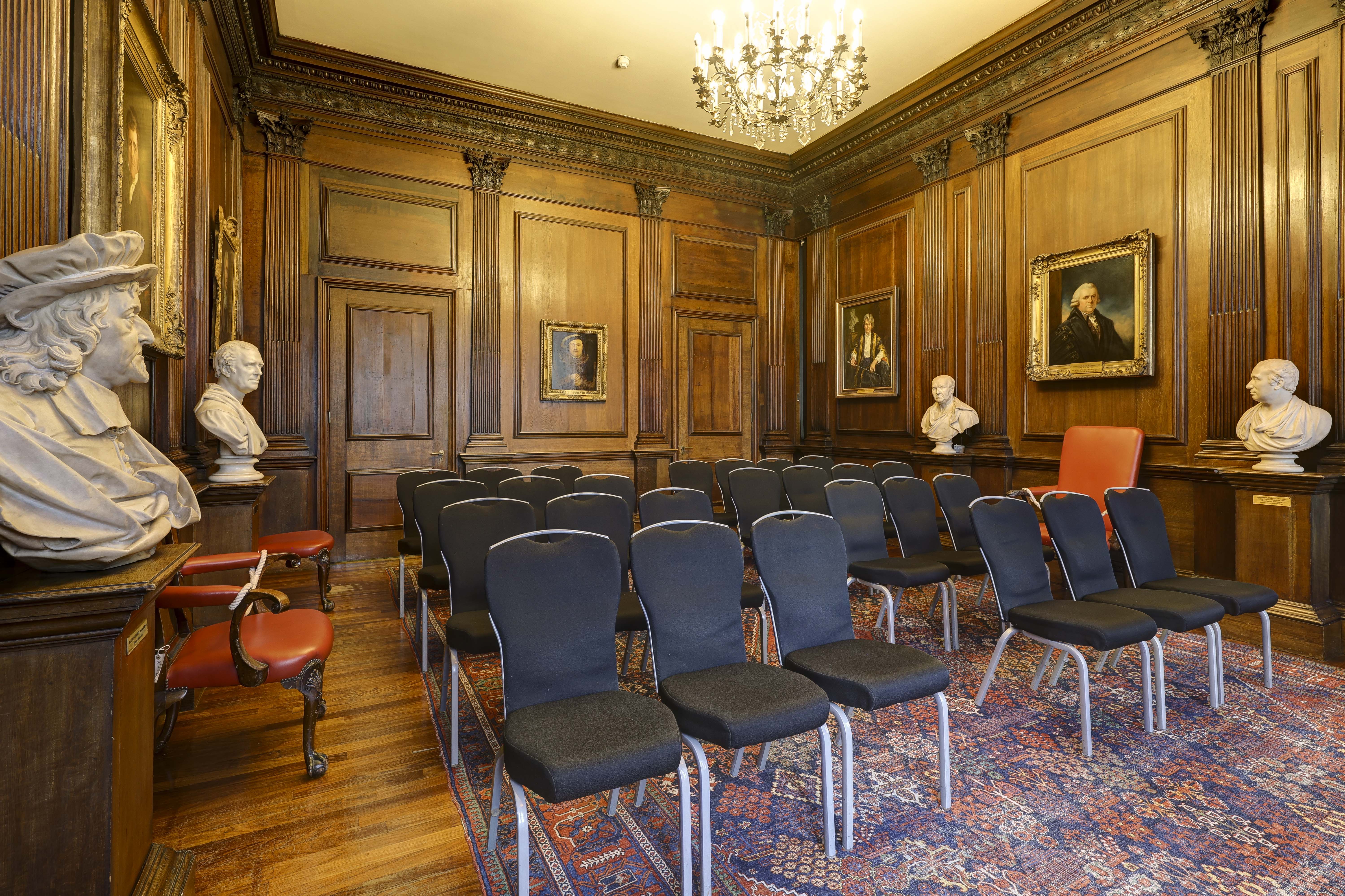 Censors' Room at RCP London: elegant paneling, ideal for meetings and presentations.