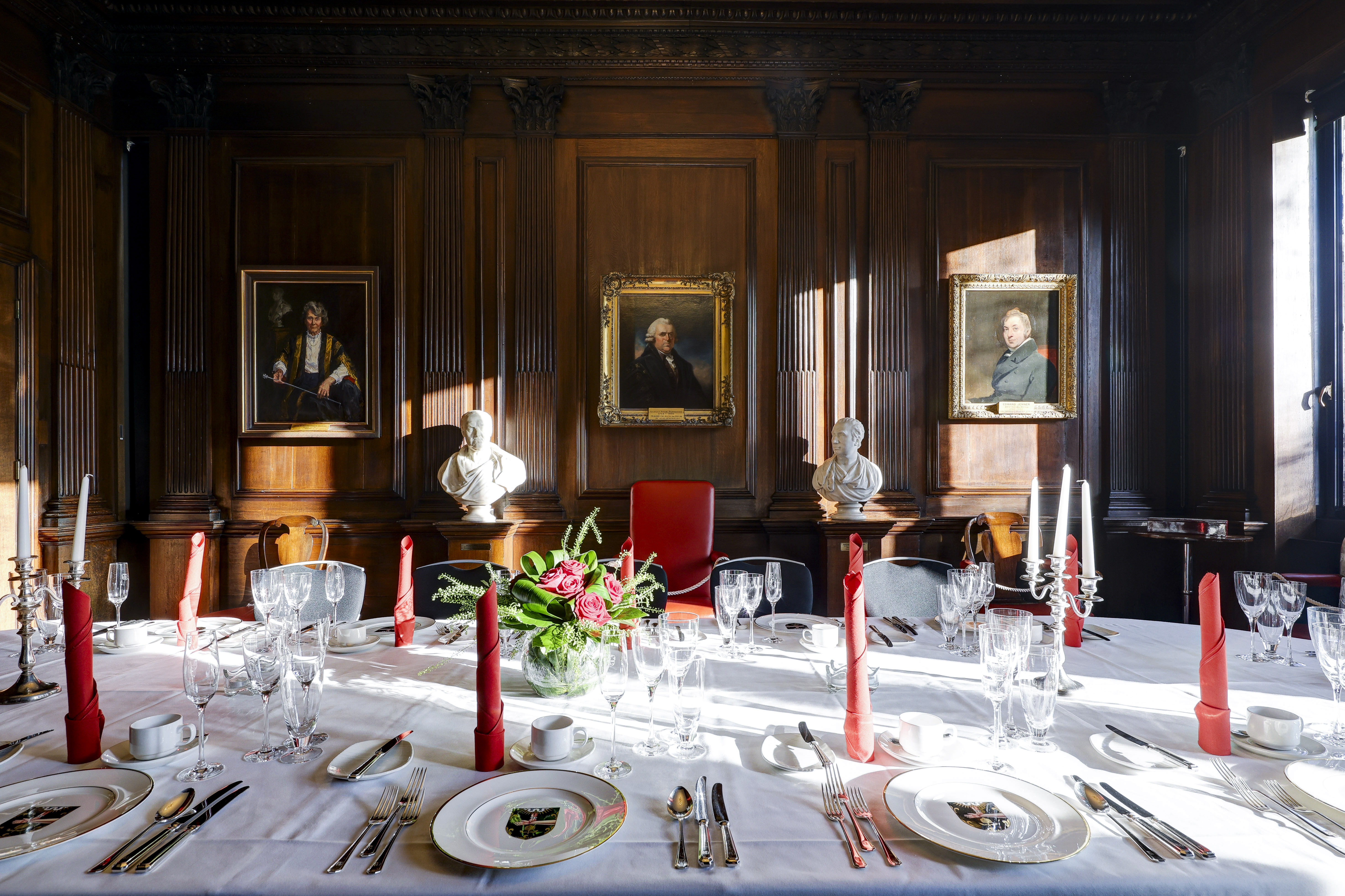 Elegant dining table in Censors' Room, RCP London for corporate dinners and gatherings.