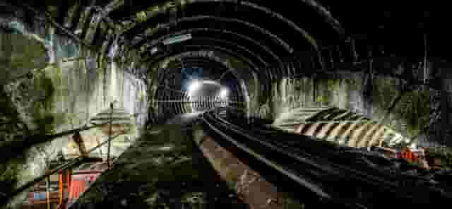 Shoot in the Tunnels