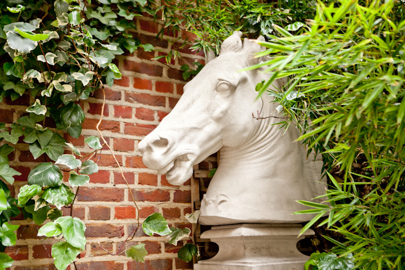 Courtyard - six35amhqm2.jpg