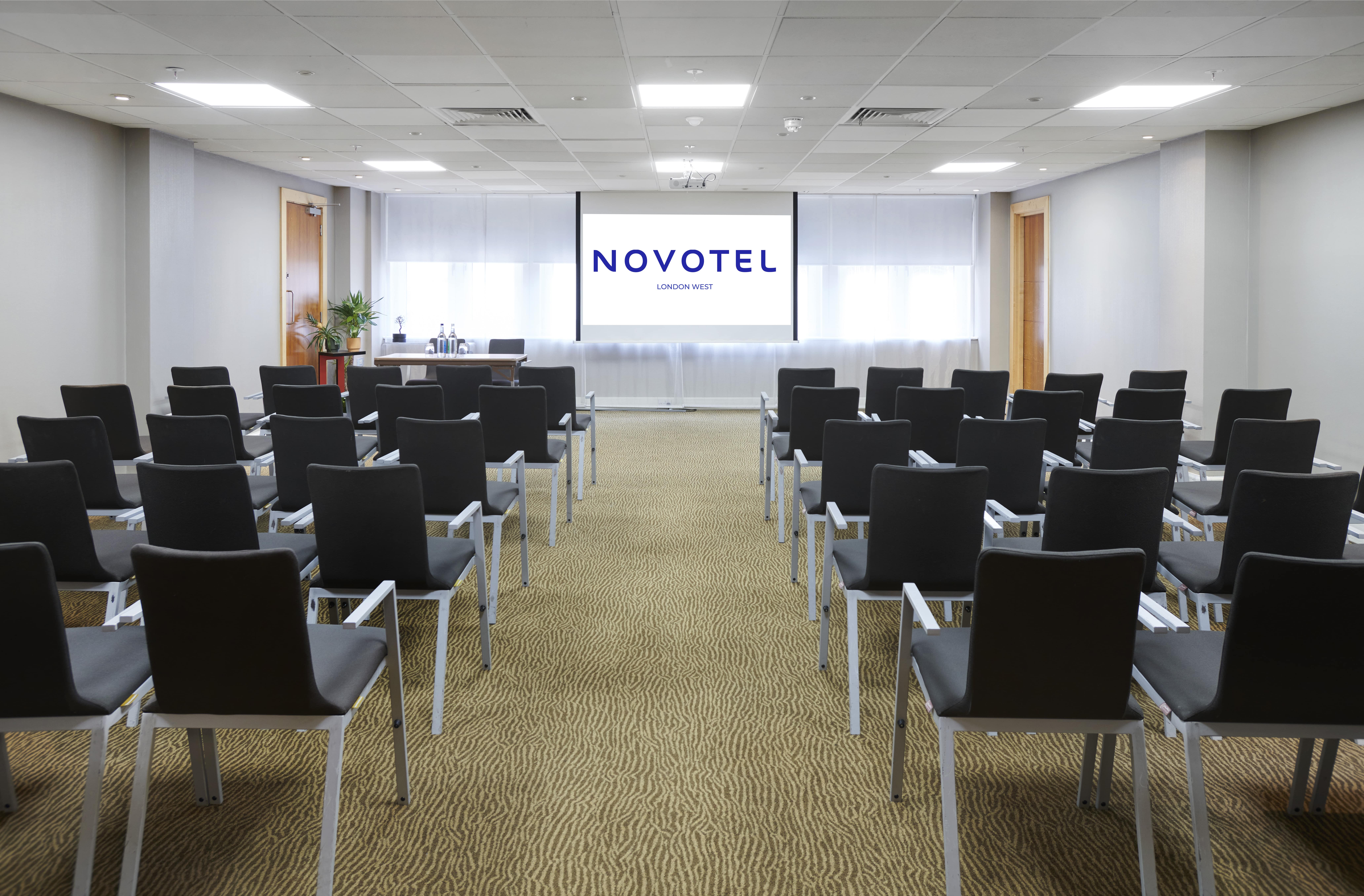 Sauternes meeting room at Novotel London West, perfect for corporate events and workshops.