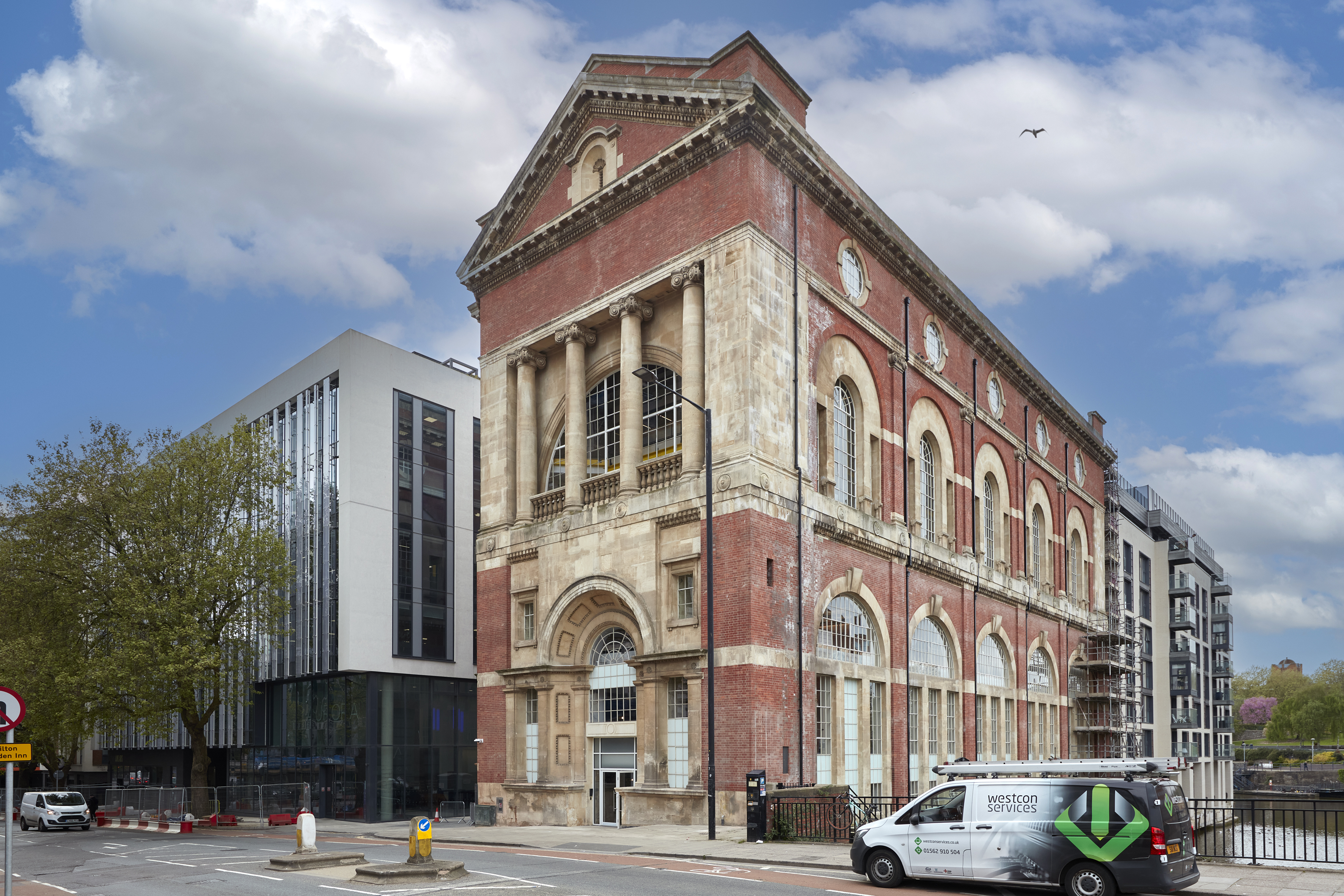 Event Space - 41tgupn02qh.jpg