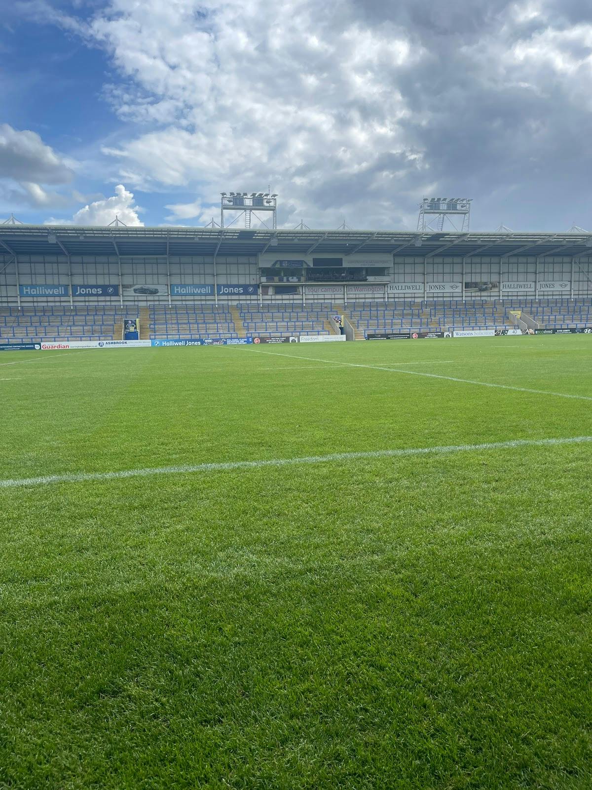 Halliwell Jones Stadium - >Stew Alford</a>