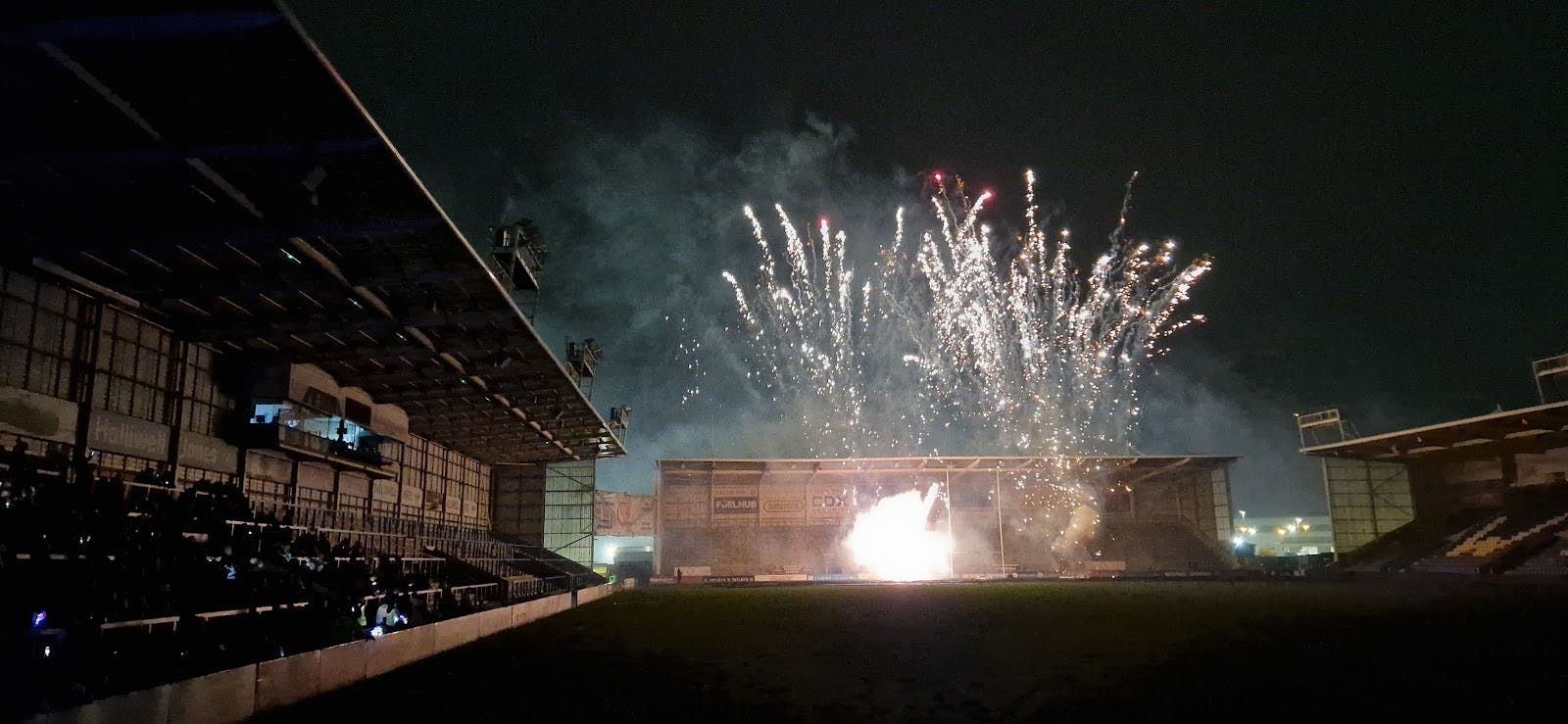 Halliwell Jones Stadium - >Francis Dubique</a>