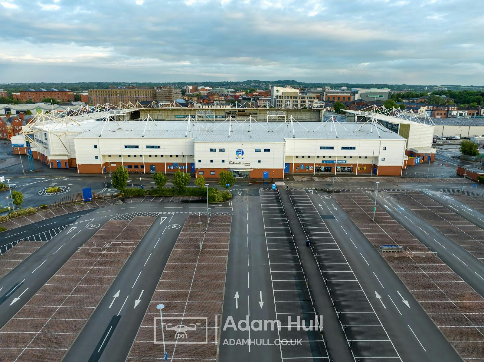 Halliwell Jones Stadium - >Adam Hull</a>