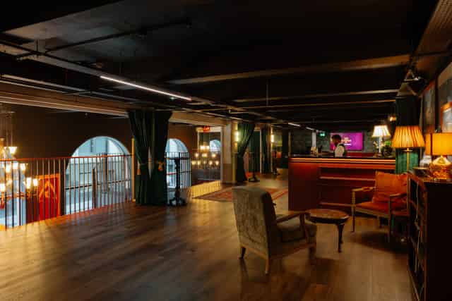 Mezzanine Full hire