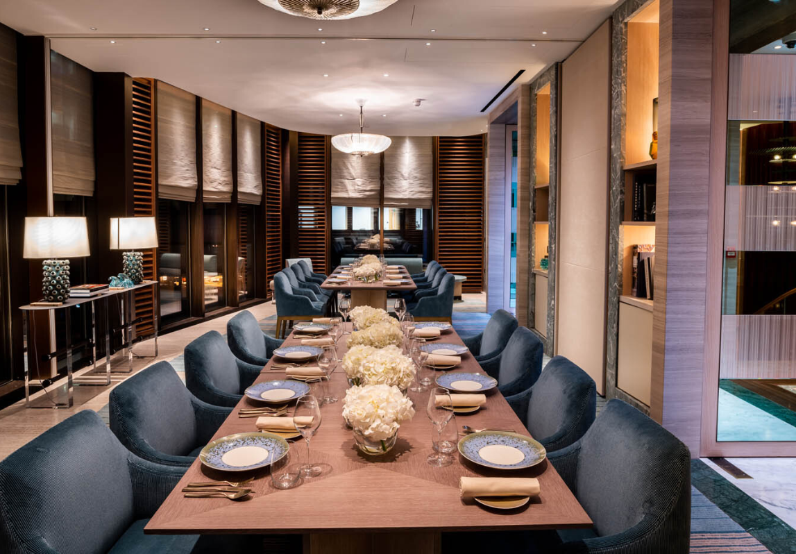 Elegant dining setup in Pavyllon, Four Seasons London for corporate events.