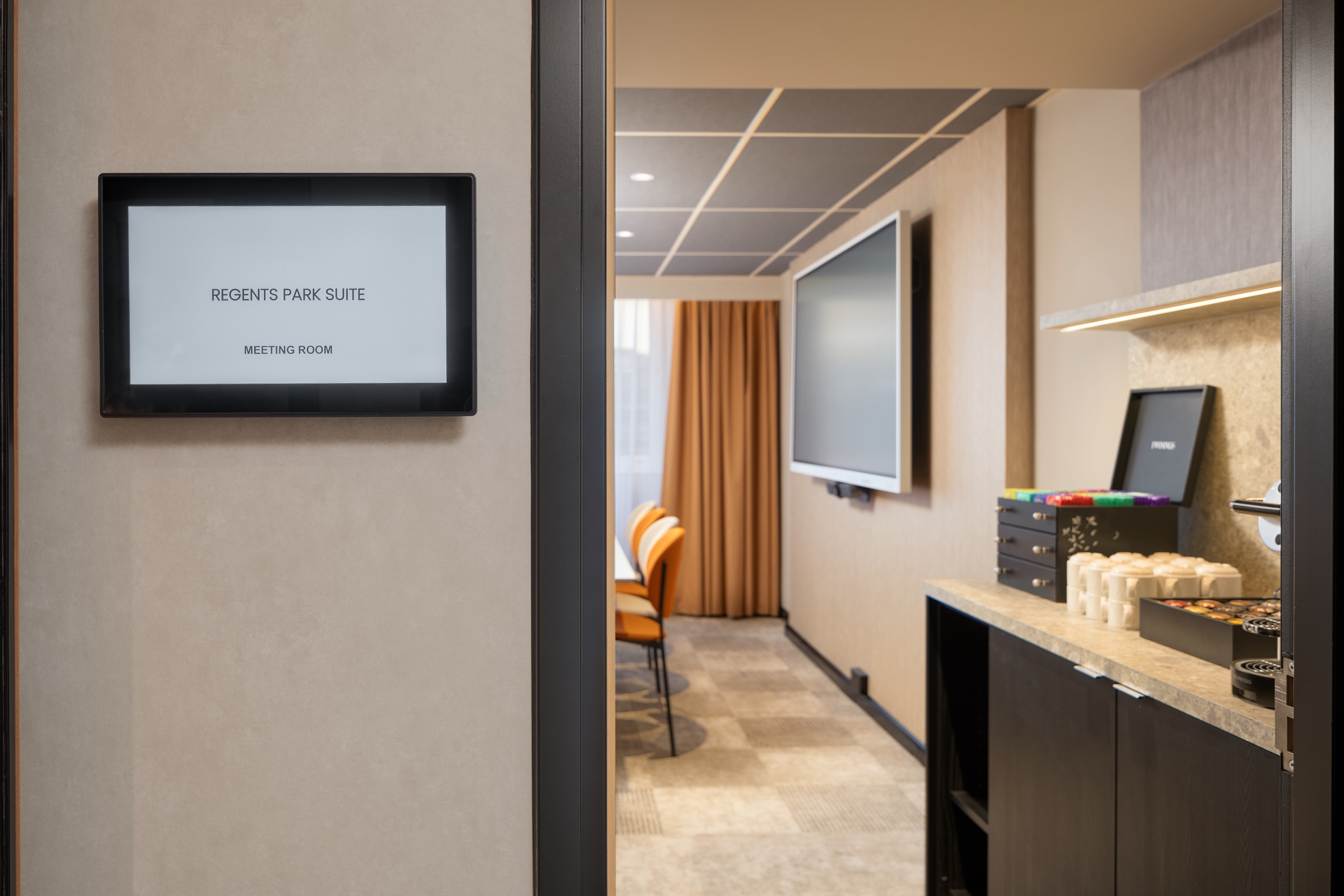 Regents Park Suite at Mercure London Earls Court, modern meeting room for professional events.