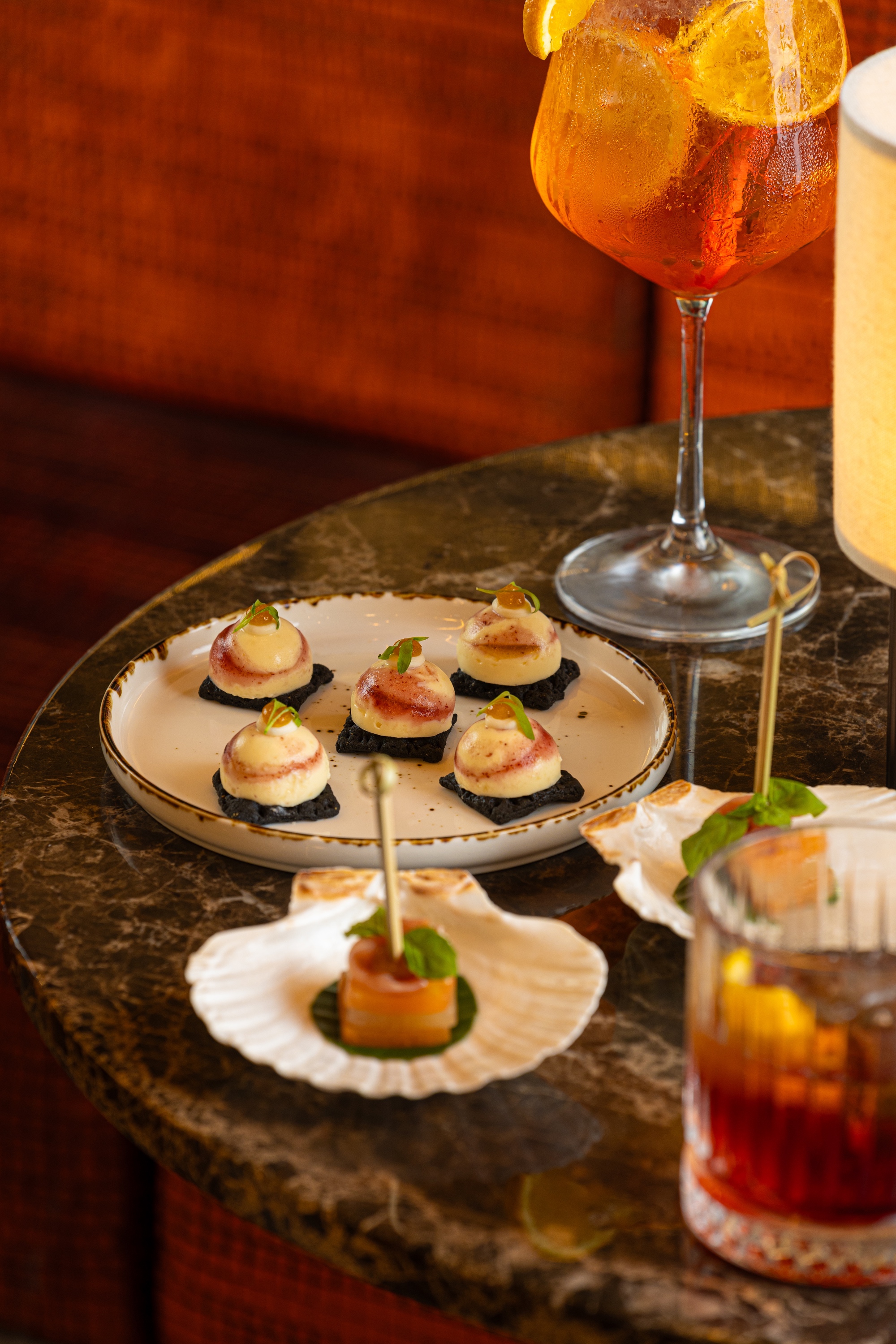 Barnaby's Lounge Bar - j2b3rzk2tef.jpg