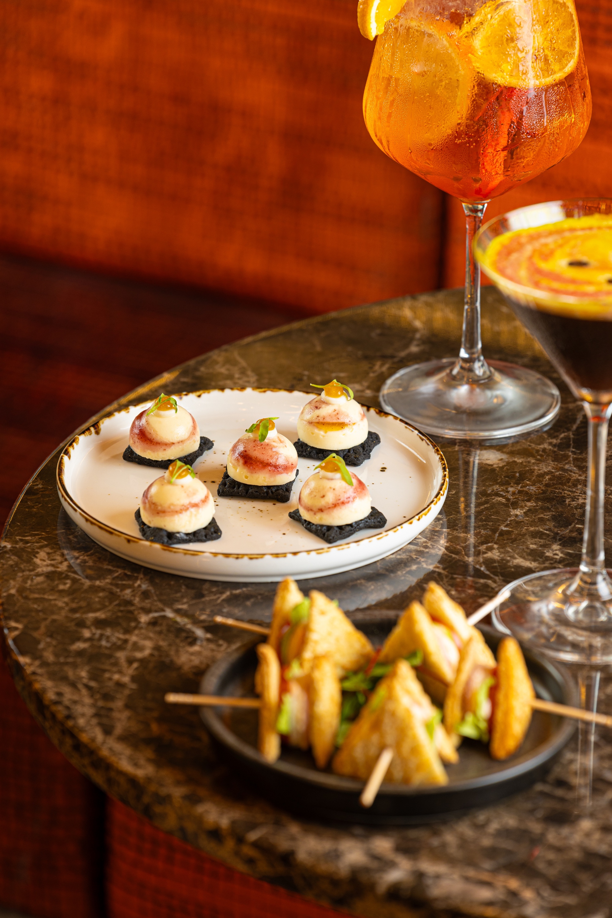 Barnaby's Lounge Bar - smyvblalcax.jpg