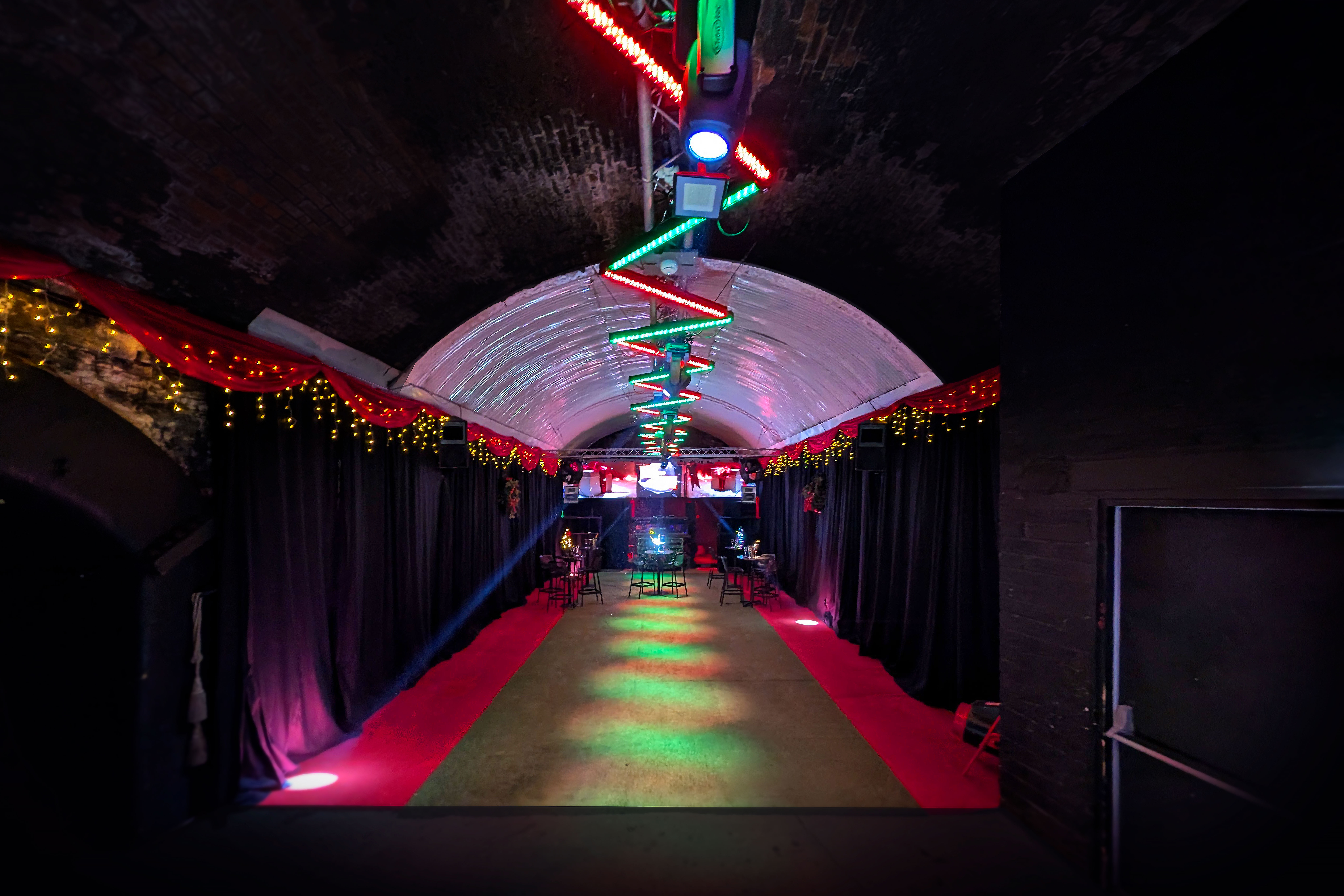 UnderTheArches Fibre venue: vaulted space for product launches and evening receptions.