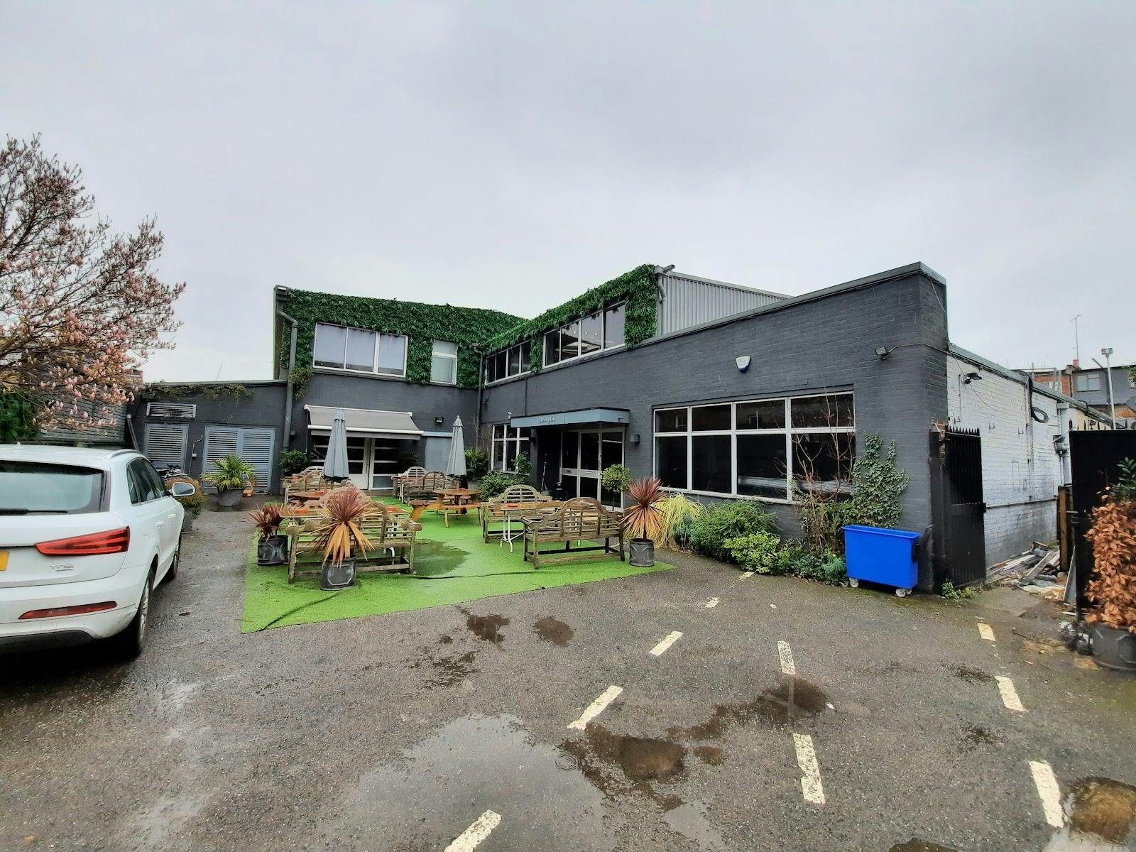 Matrix Studios - >Jack Howarth</a>