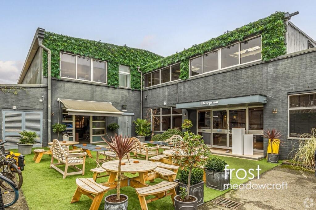 Semi-industrial courtyard at Matrix Studios, perfect for networking events and social gatherings.