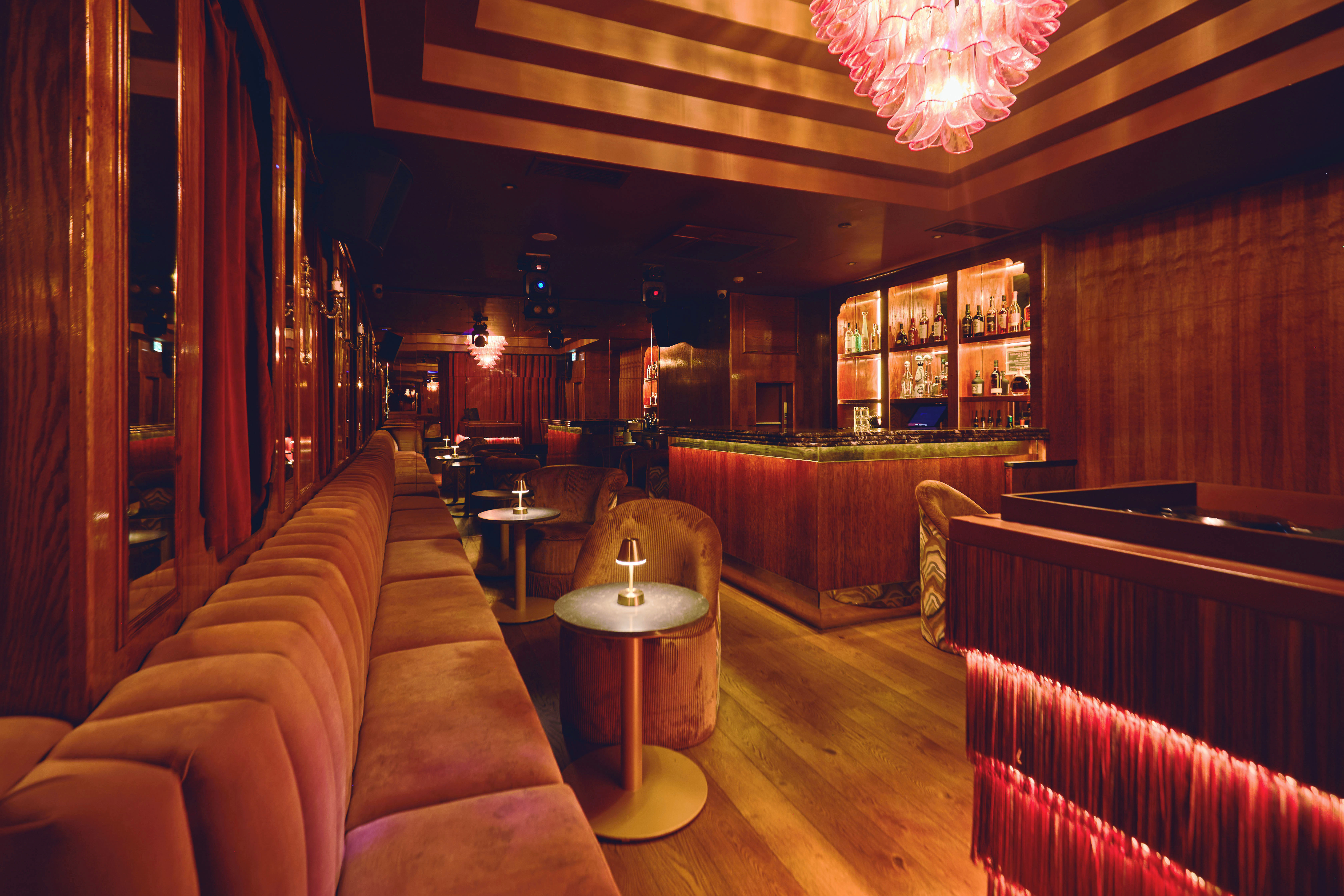 Late Lounge Selene London: VIP lounge with velvet seating for high-end evening networking events.
