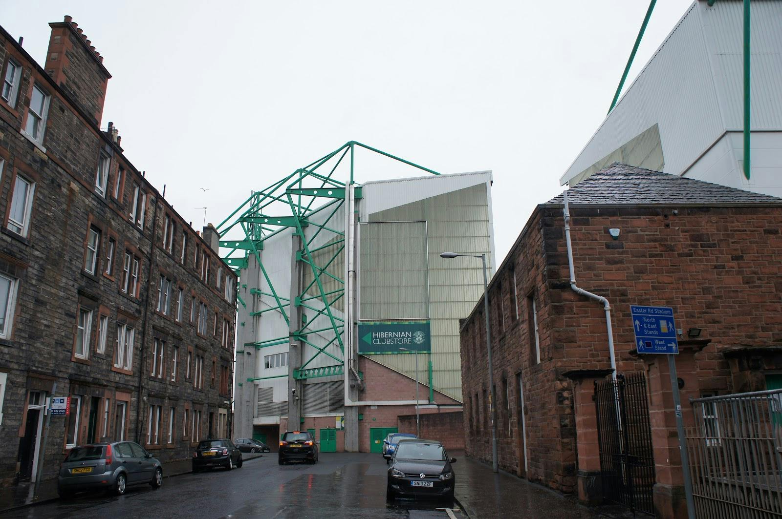 Easter Road Events - >Lars Bender</a>