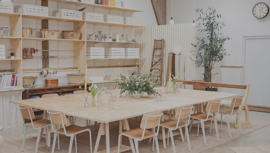 Hire The Space - s2g2v1c0n54.png