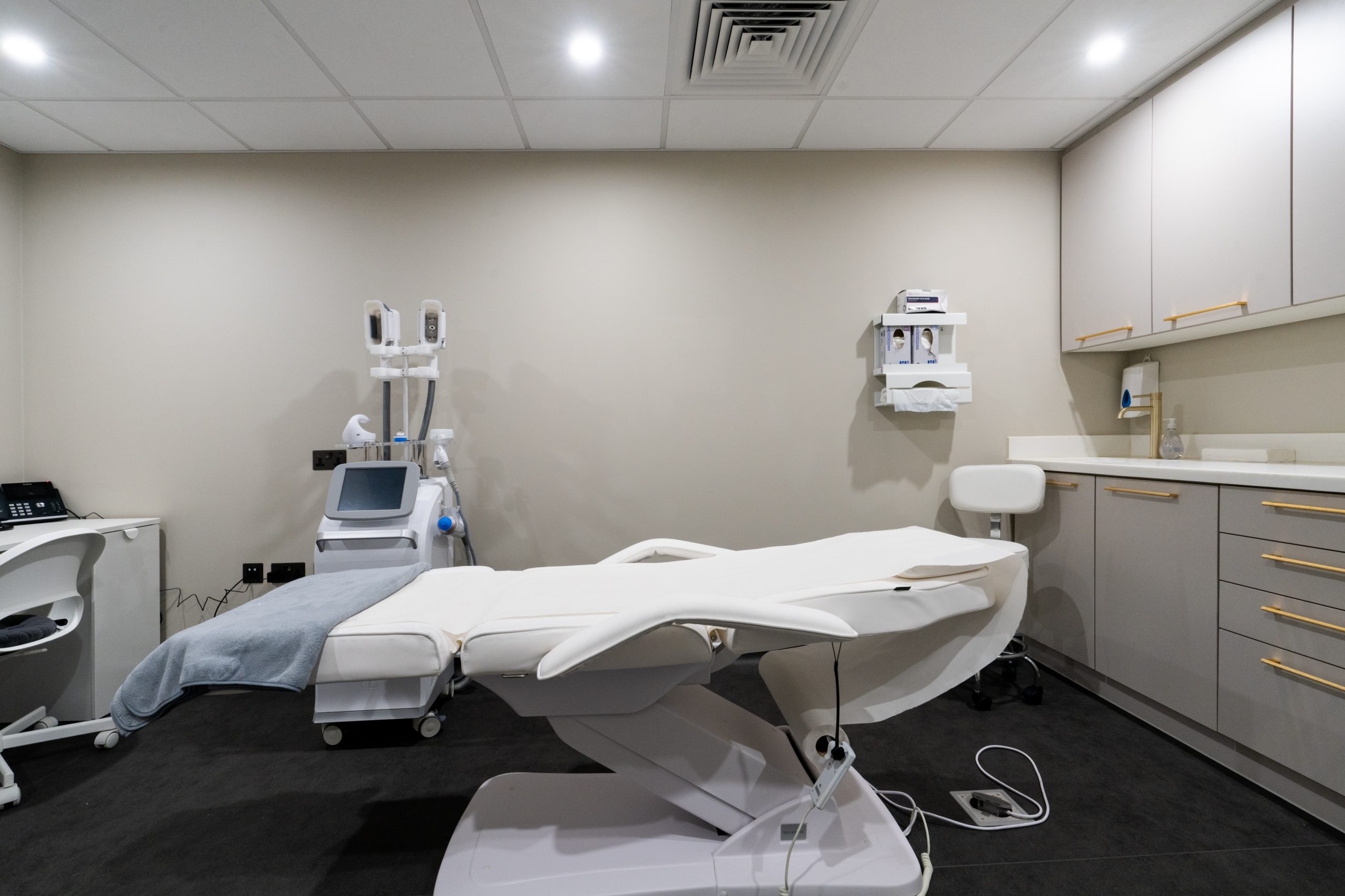 Clinicity, London - Apollo Interiors