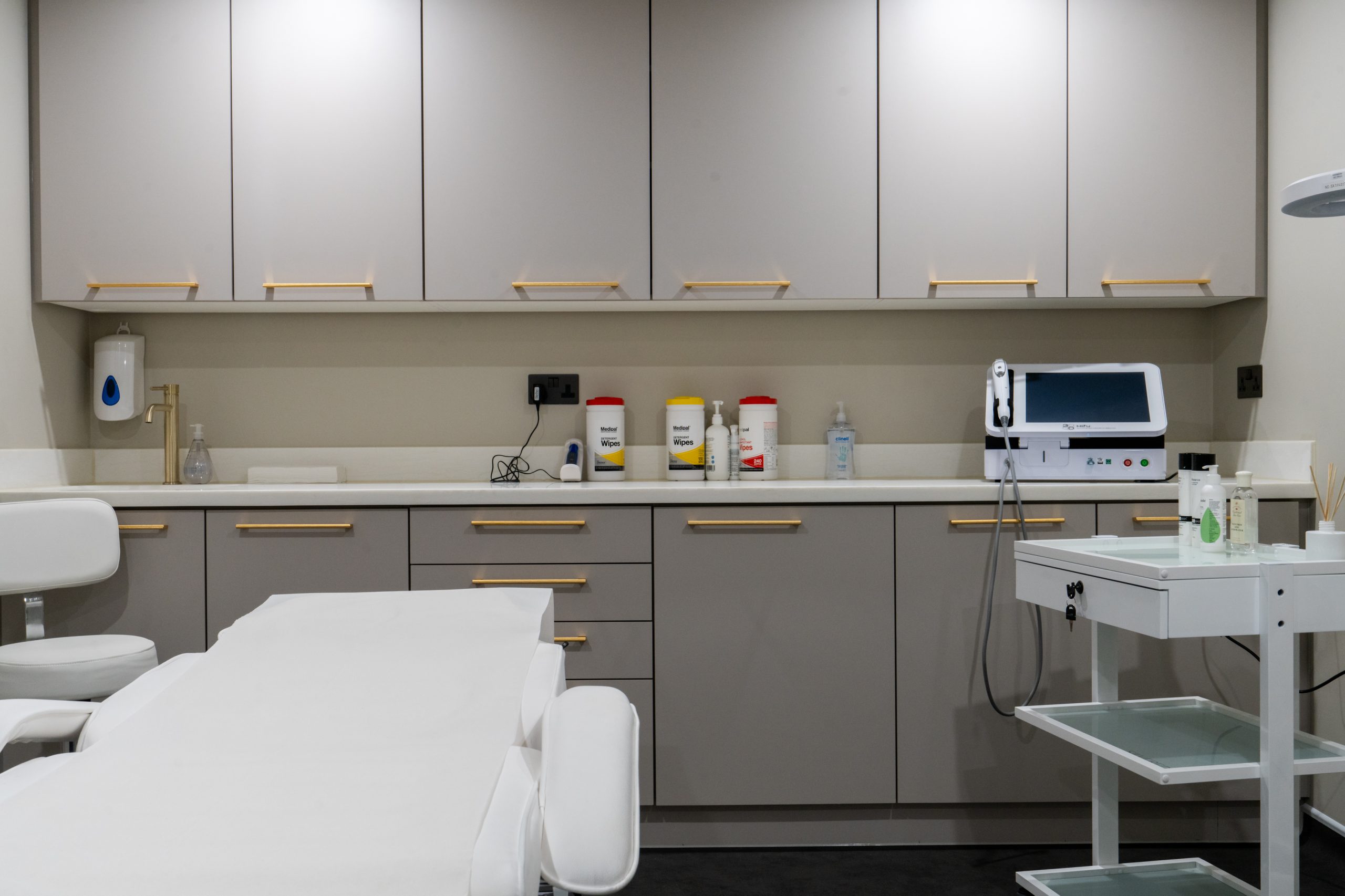 Clinicity, London - Apollo Interiors