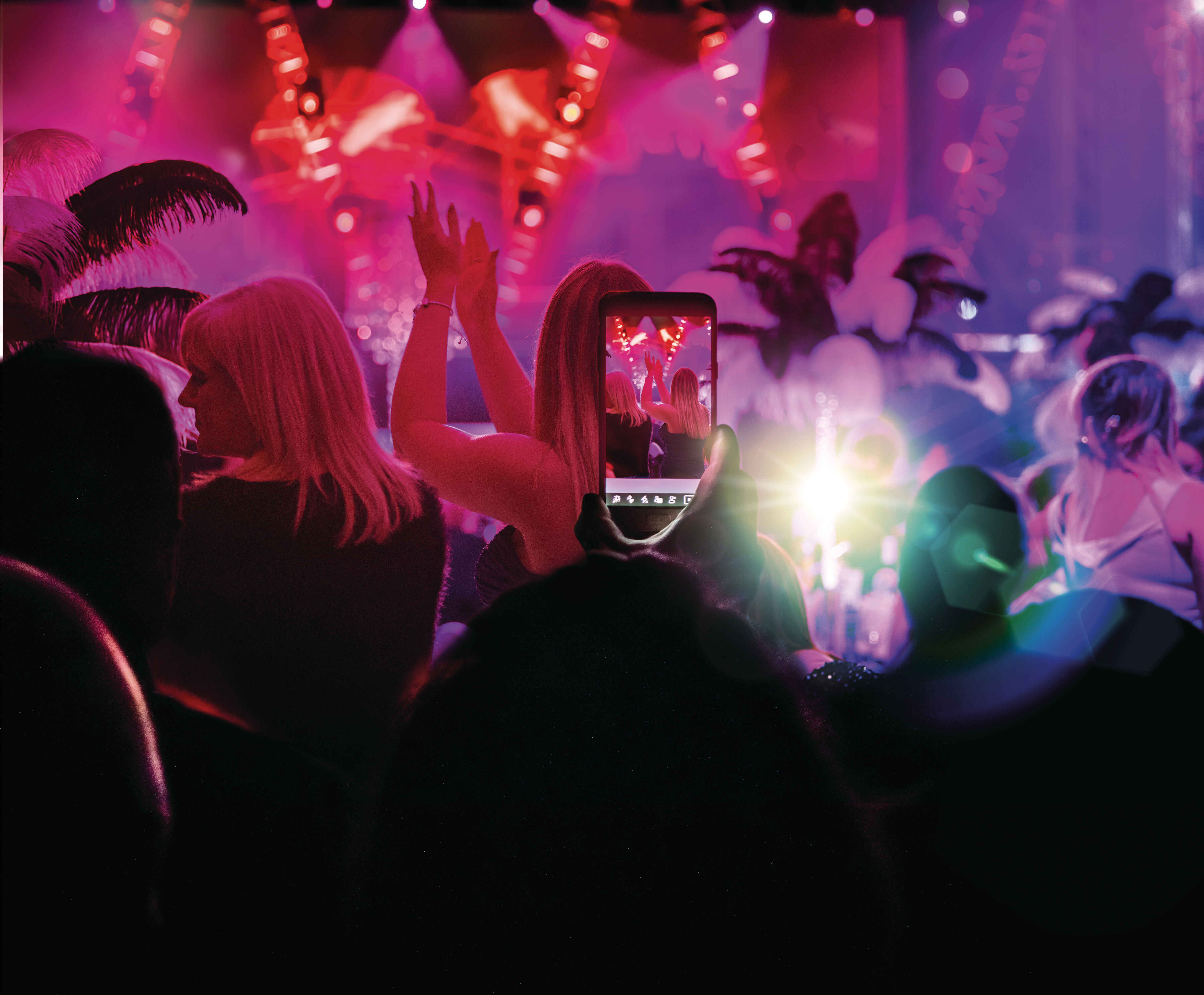 Centre Stage - win5gi5xn15.jpg