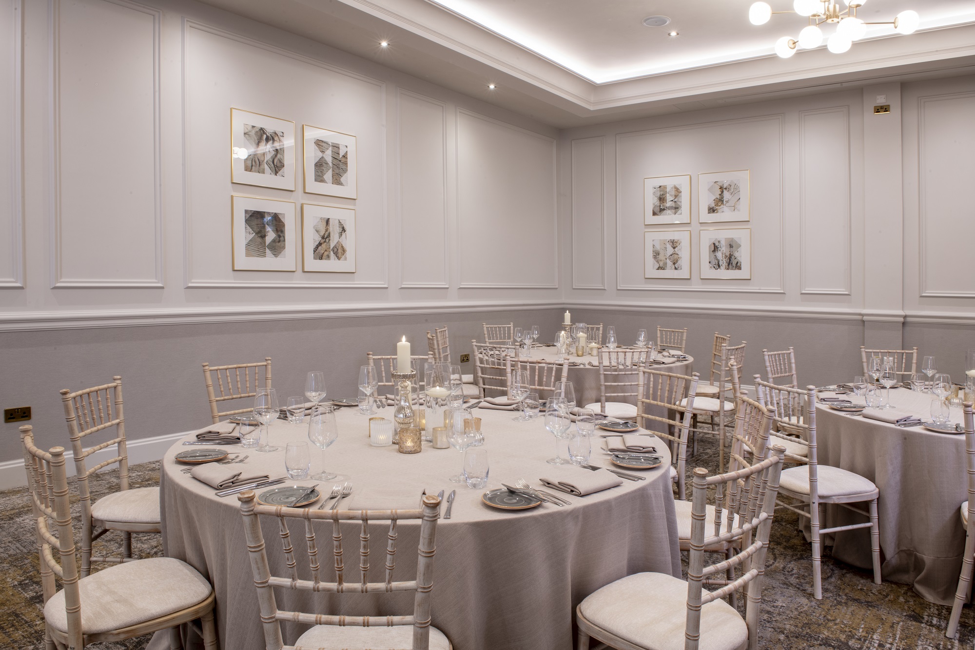 Eyre Suite at Horwood House Hotel: elegant meeting space for corporate events.