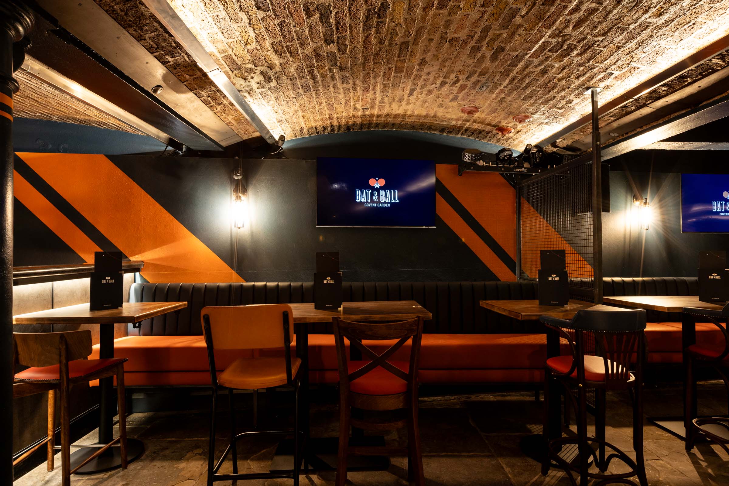 Ping-Pong Parlour in Covent Garden: inviting event space with brick arched ceiling.