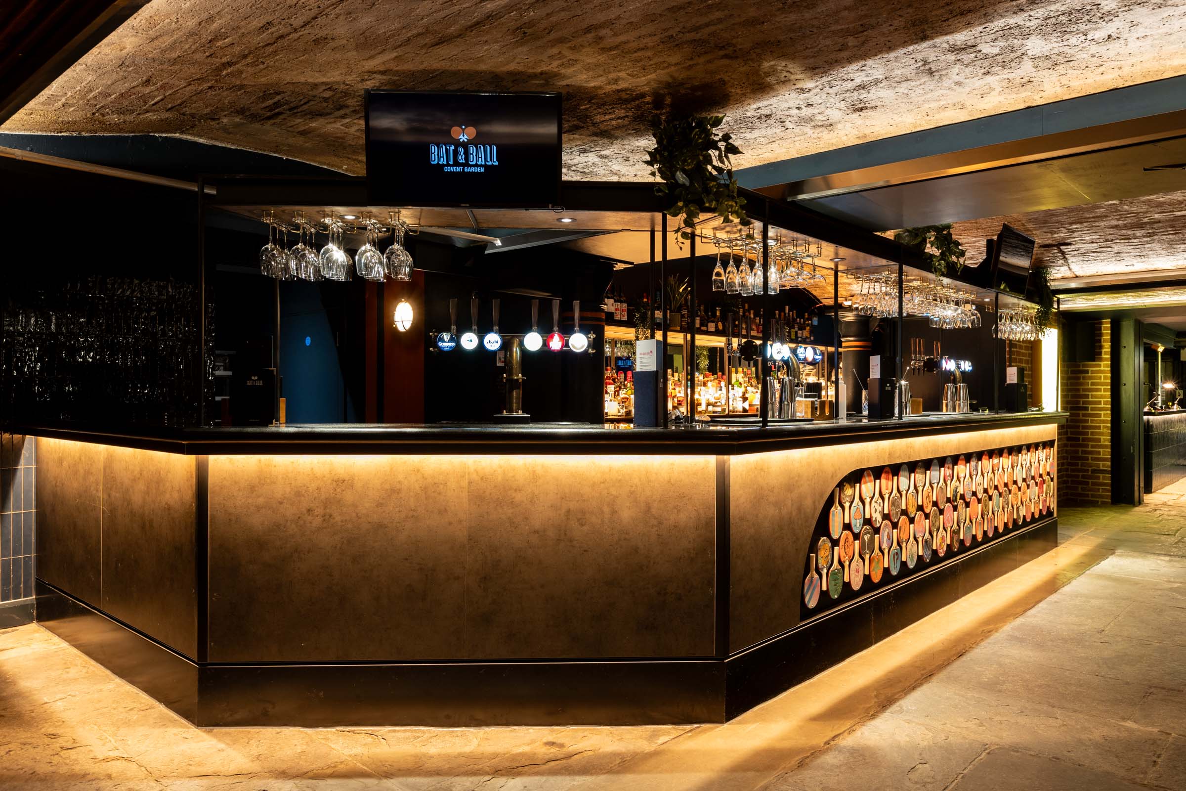 Bat & Ball Covent Garden - image 3