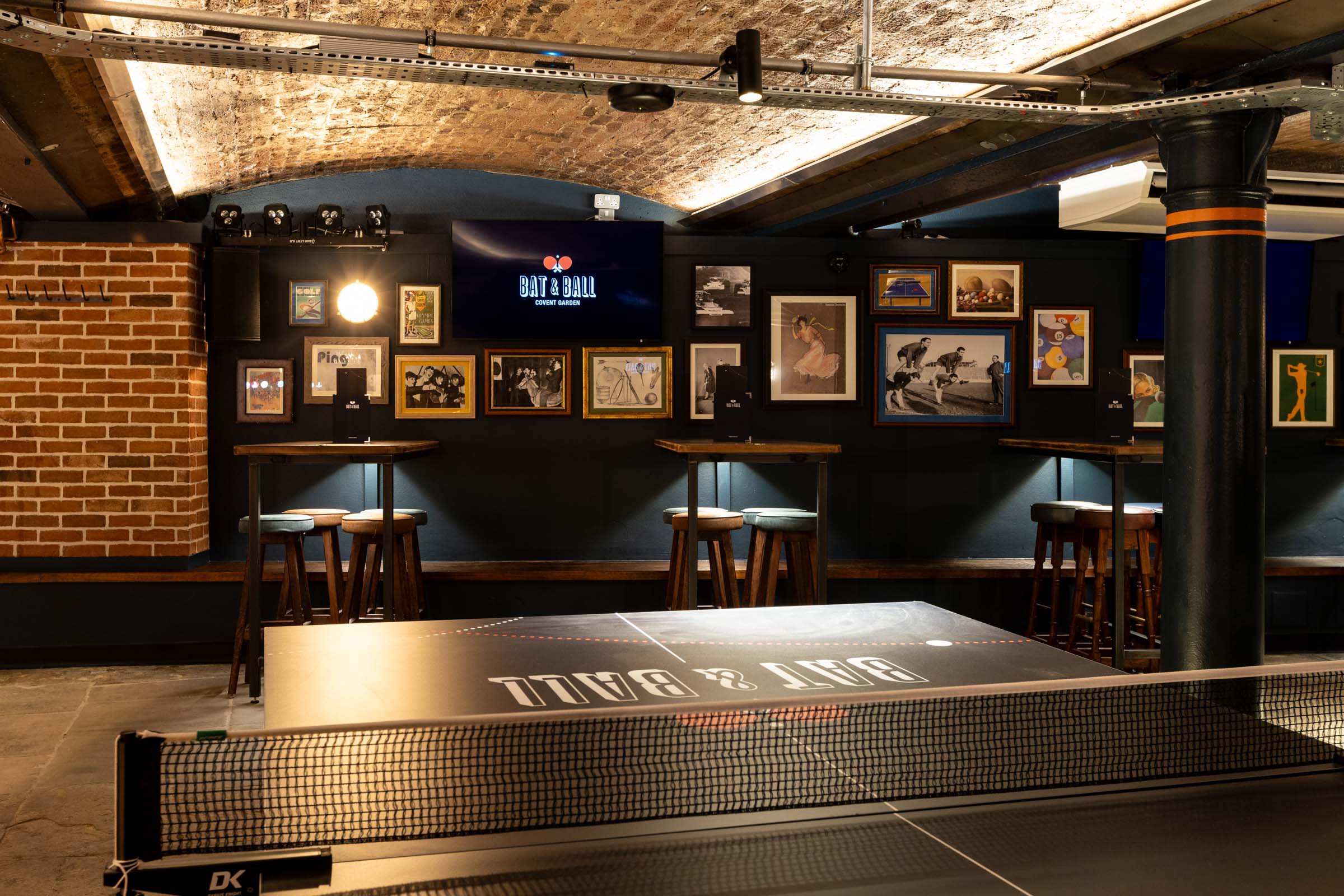 Bat & Ball Covent Garden - image 4