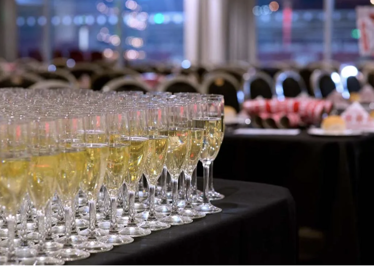 WEDDINGS - ggbp0jwe1lc.png