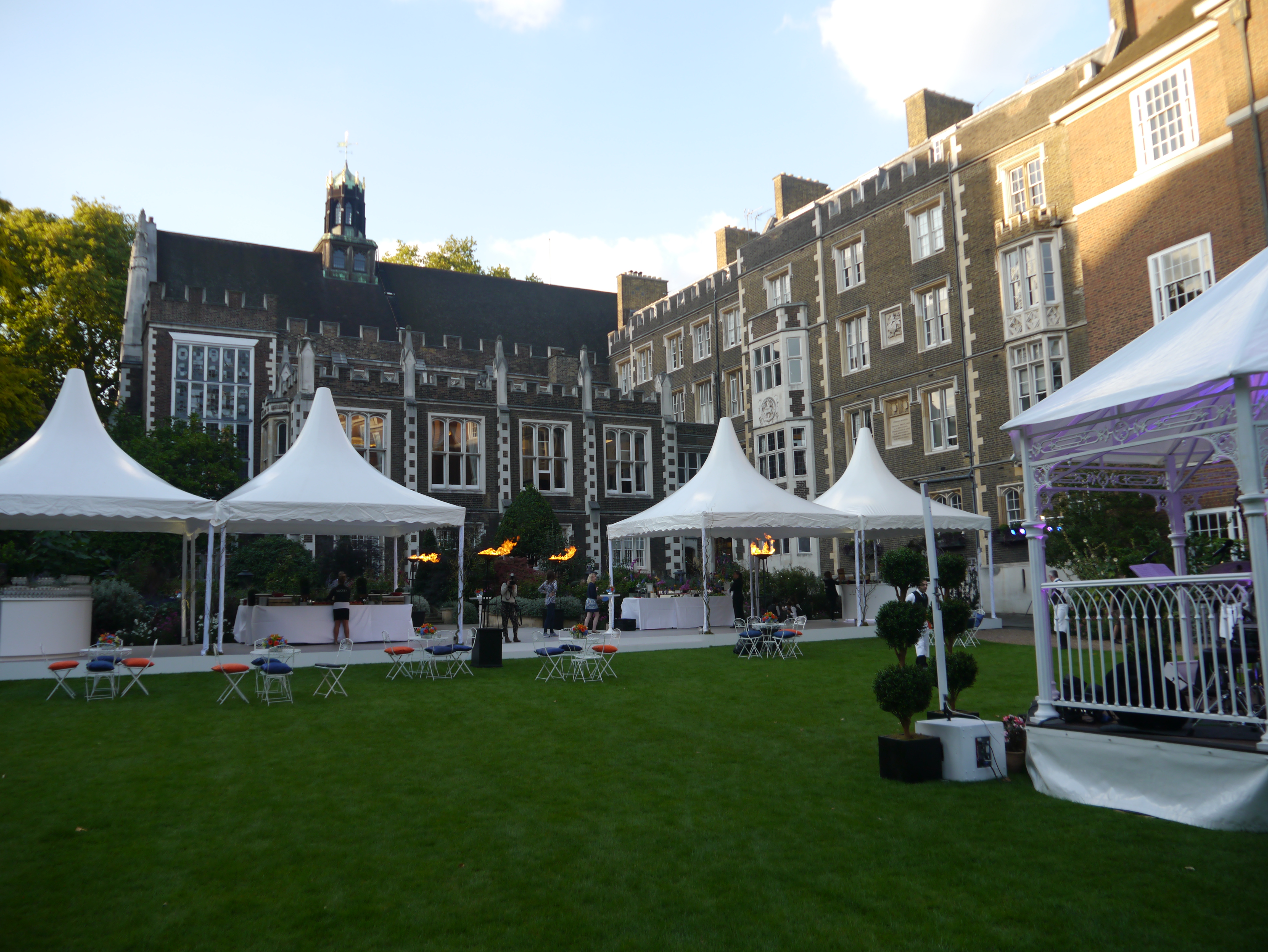 Lawns and Gardens - chhzlu3coqi.JPG