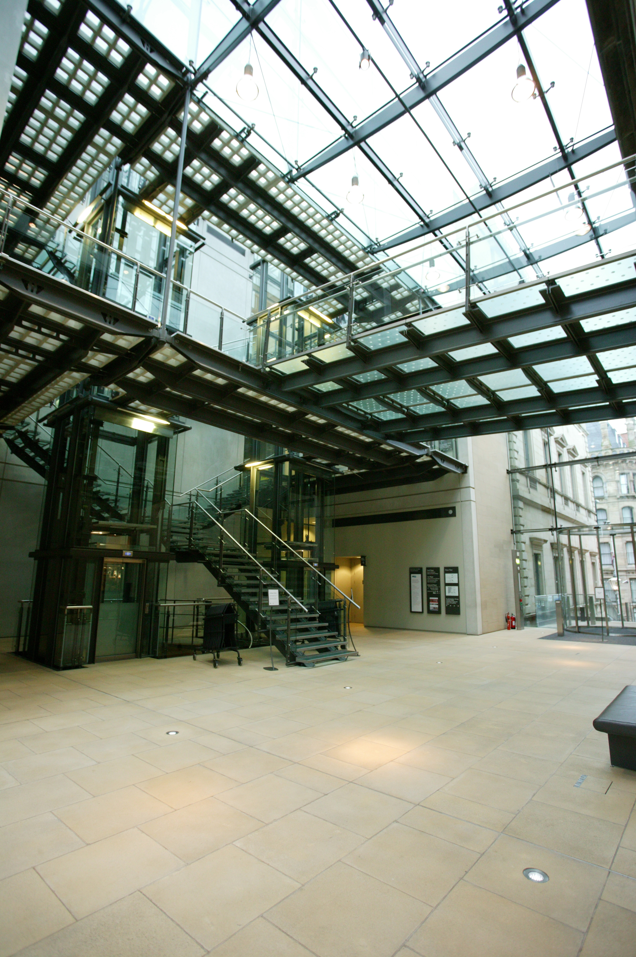 Atrium - uyxd5qoaqea.JPG