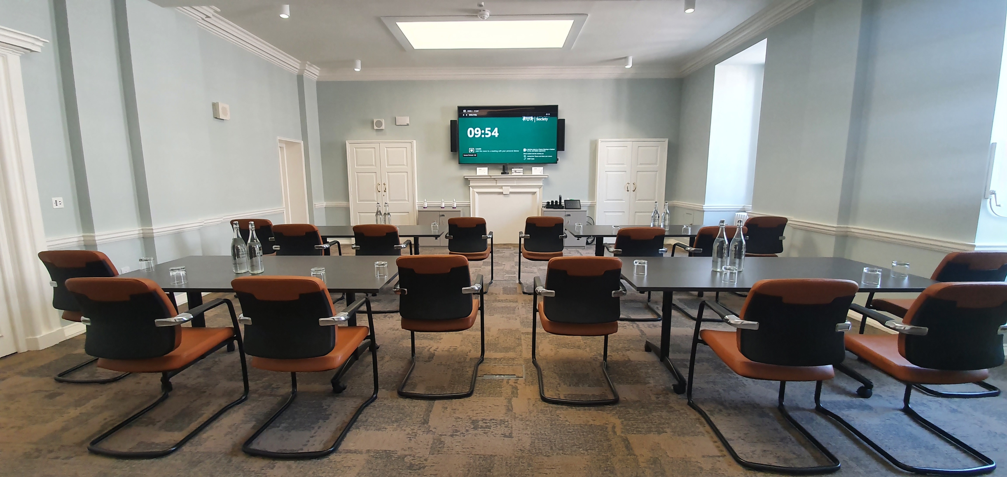 Robert Bourns Suite, Chancery Lane, Boardroom Meeting, Hybrid Presentation