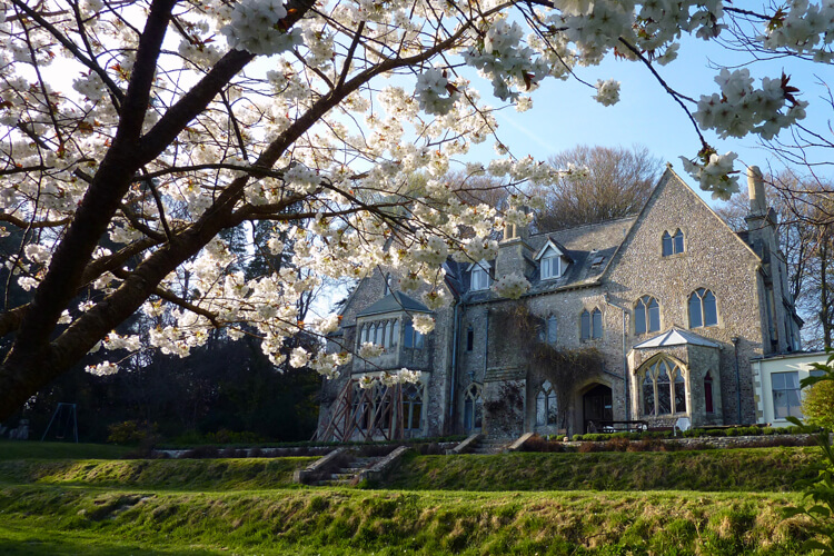 Monkton Wyld Court - Guest ...